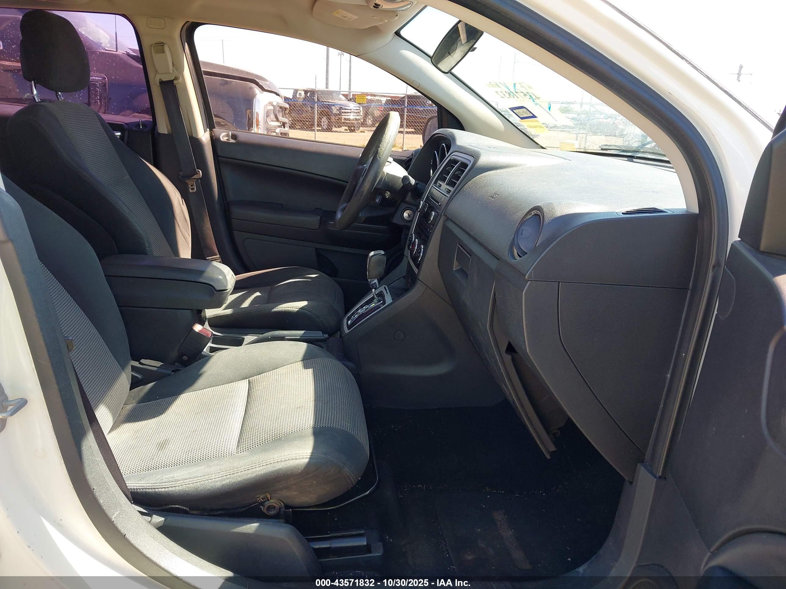 DODGE CALIBER image 5
