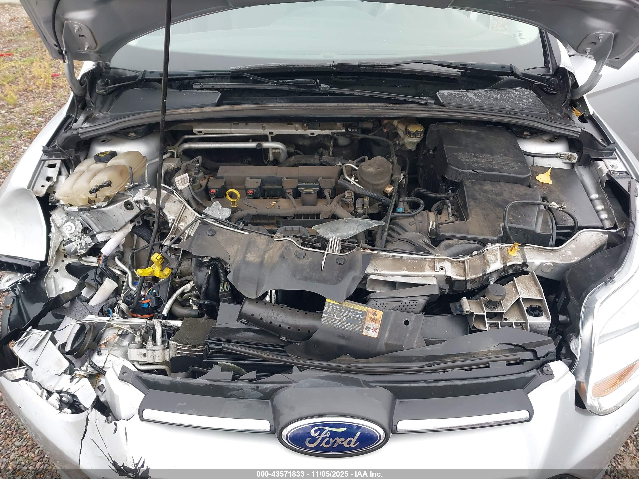 FORD FOCUS image 10