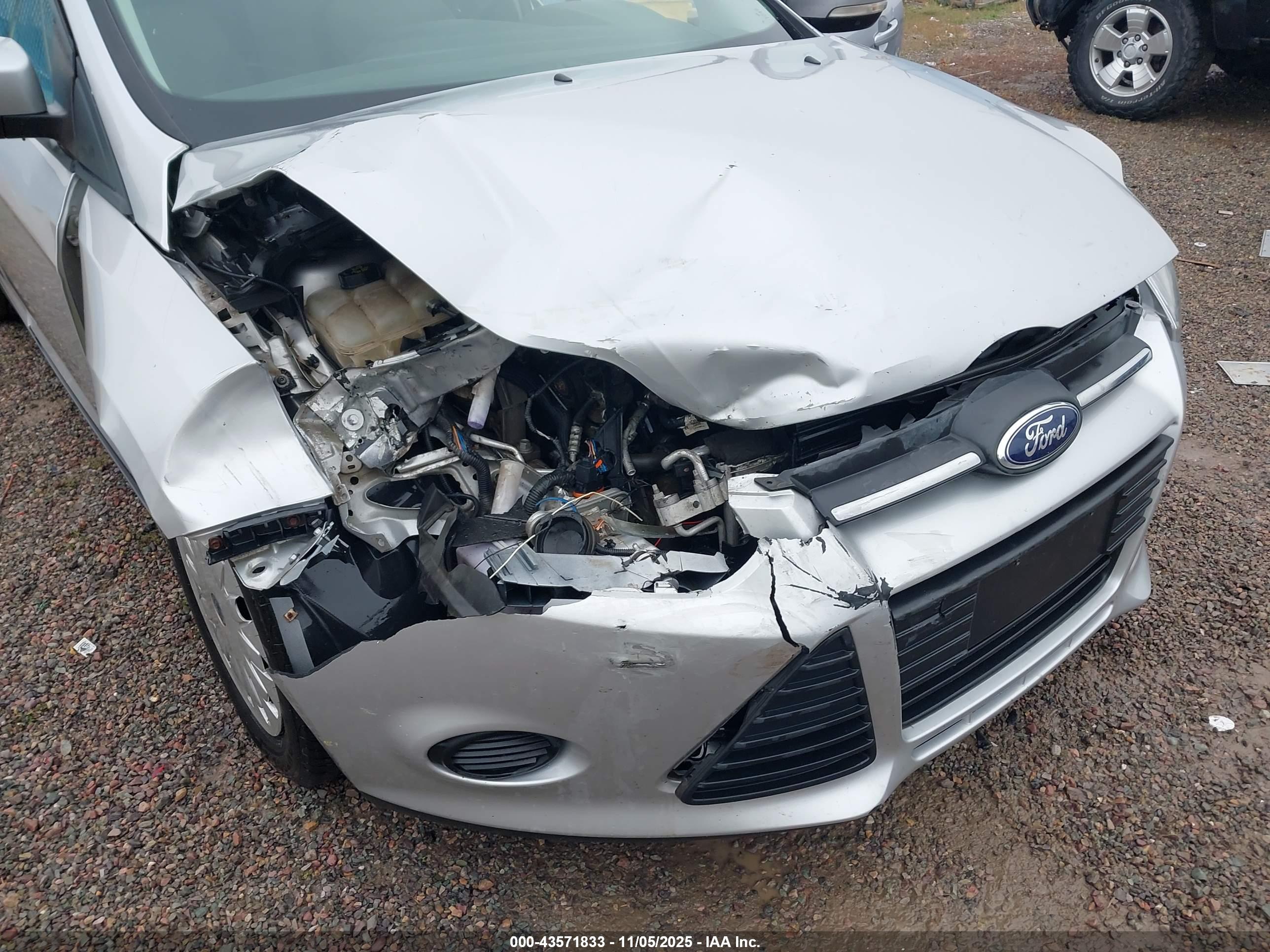FORD FOCUS image 6