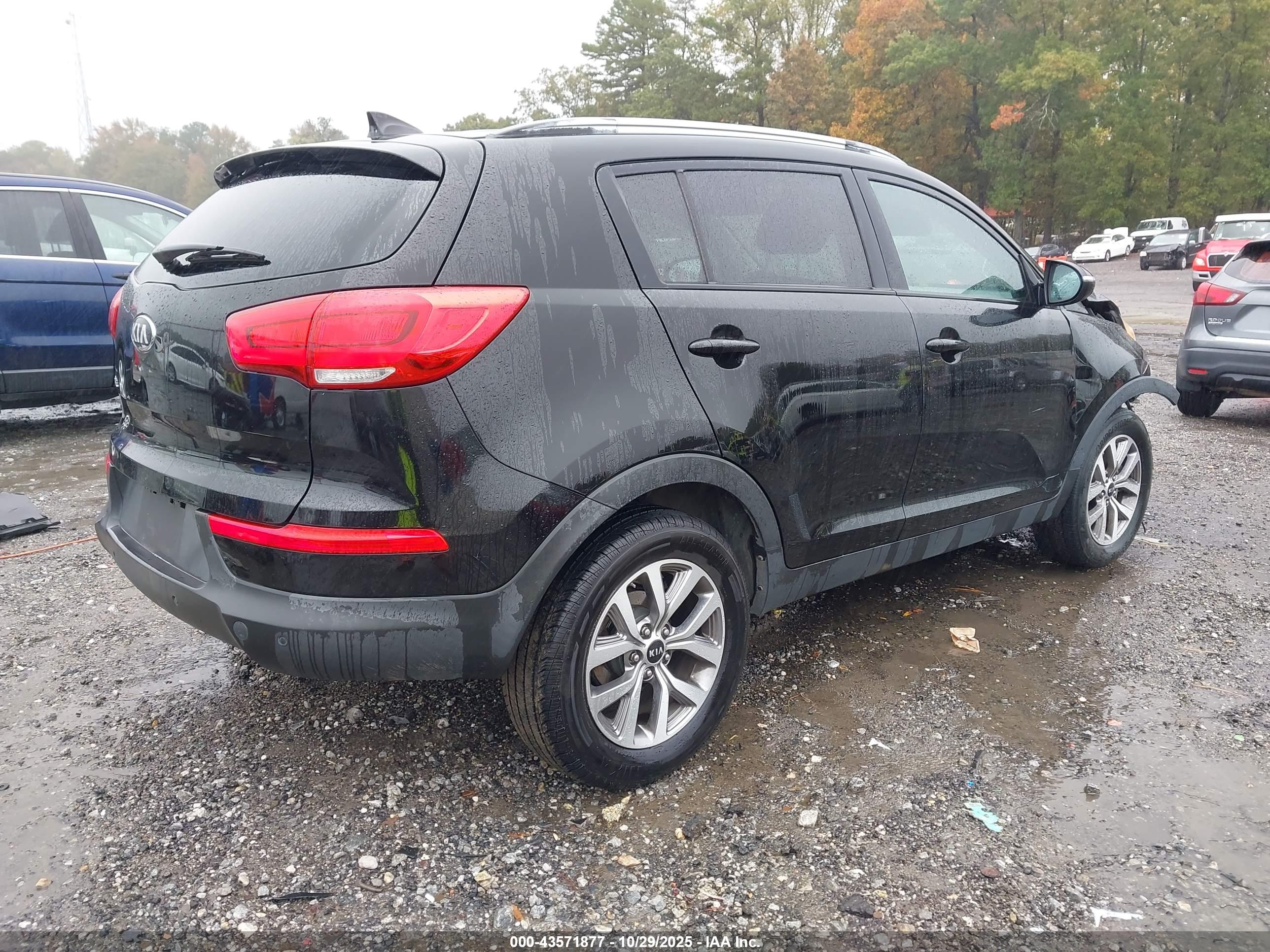 KIA SPORTAGE image 4