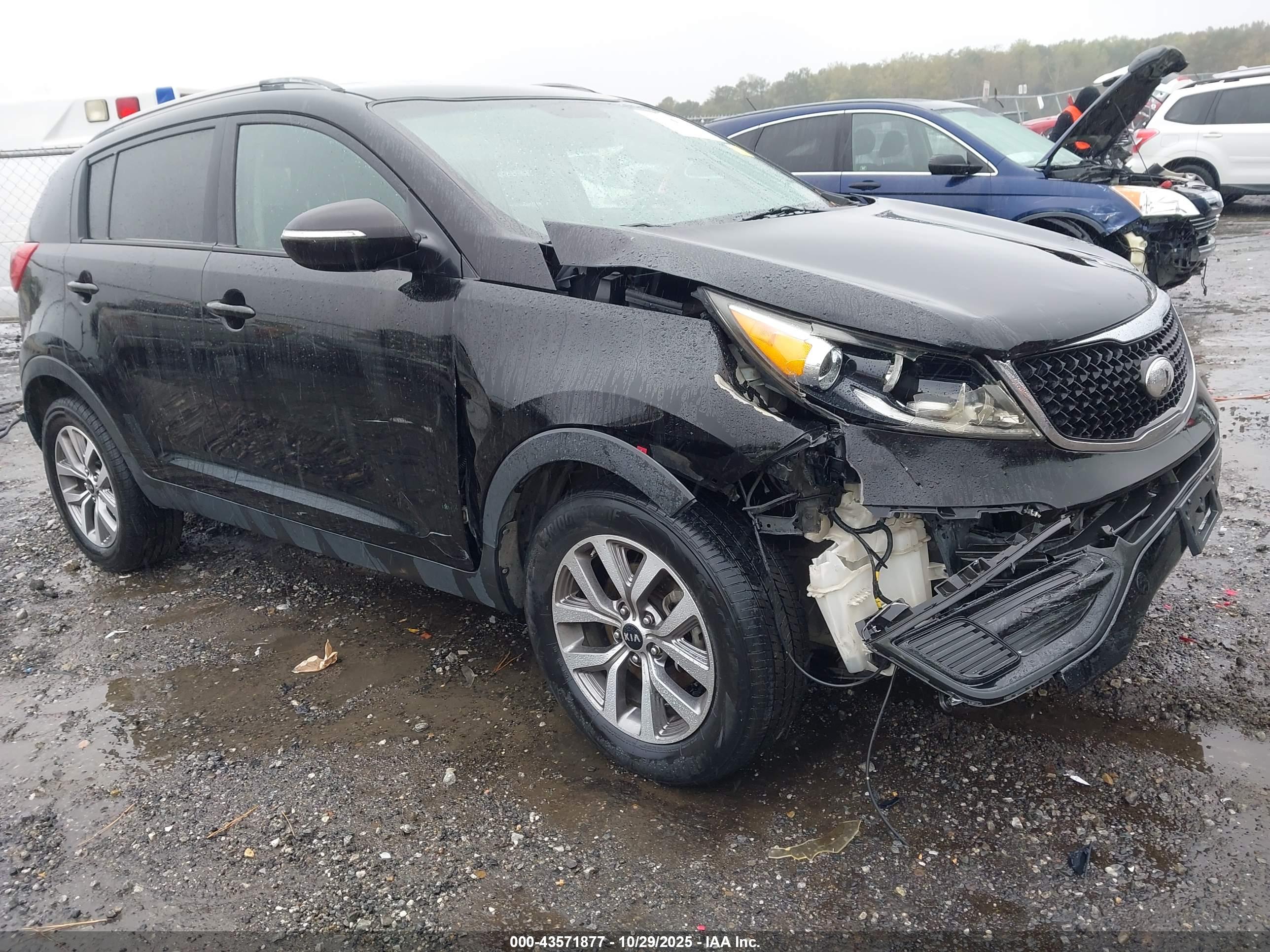 KIA SPORTAGE image 6