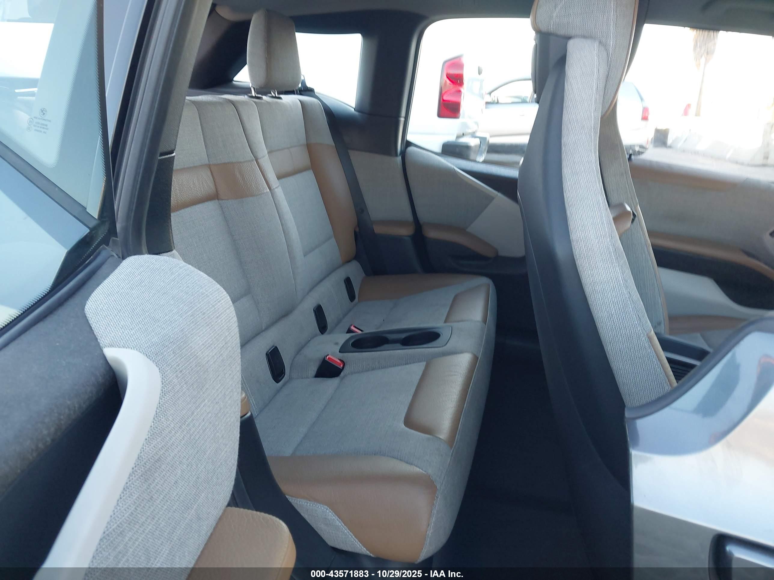 BMW I3 image 8