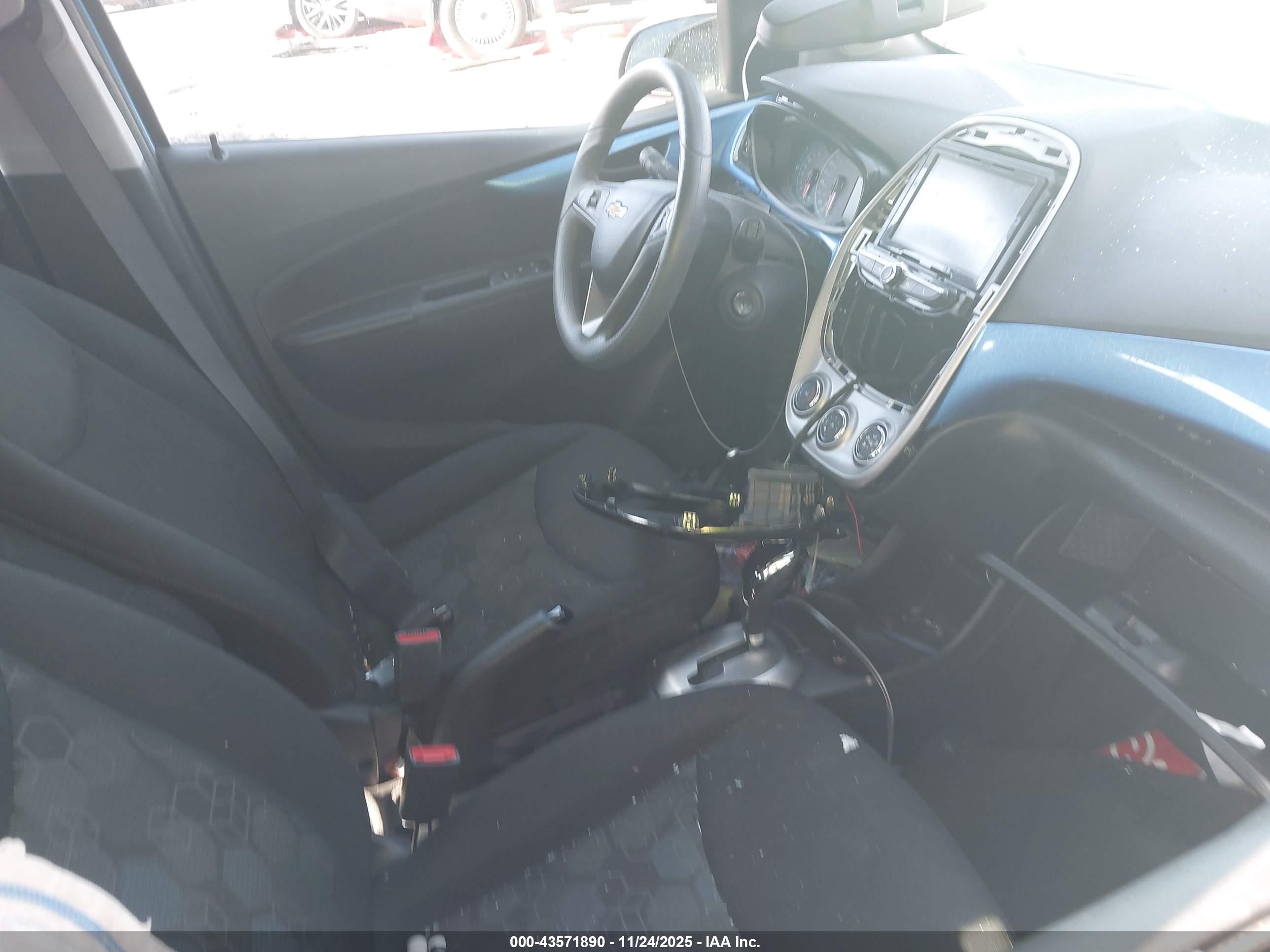 CHEVROLET SPARK image 5