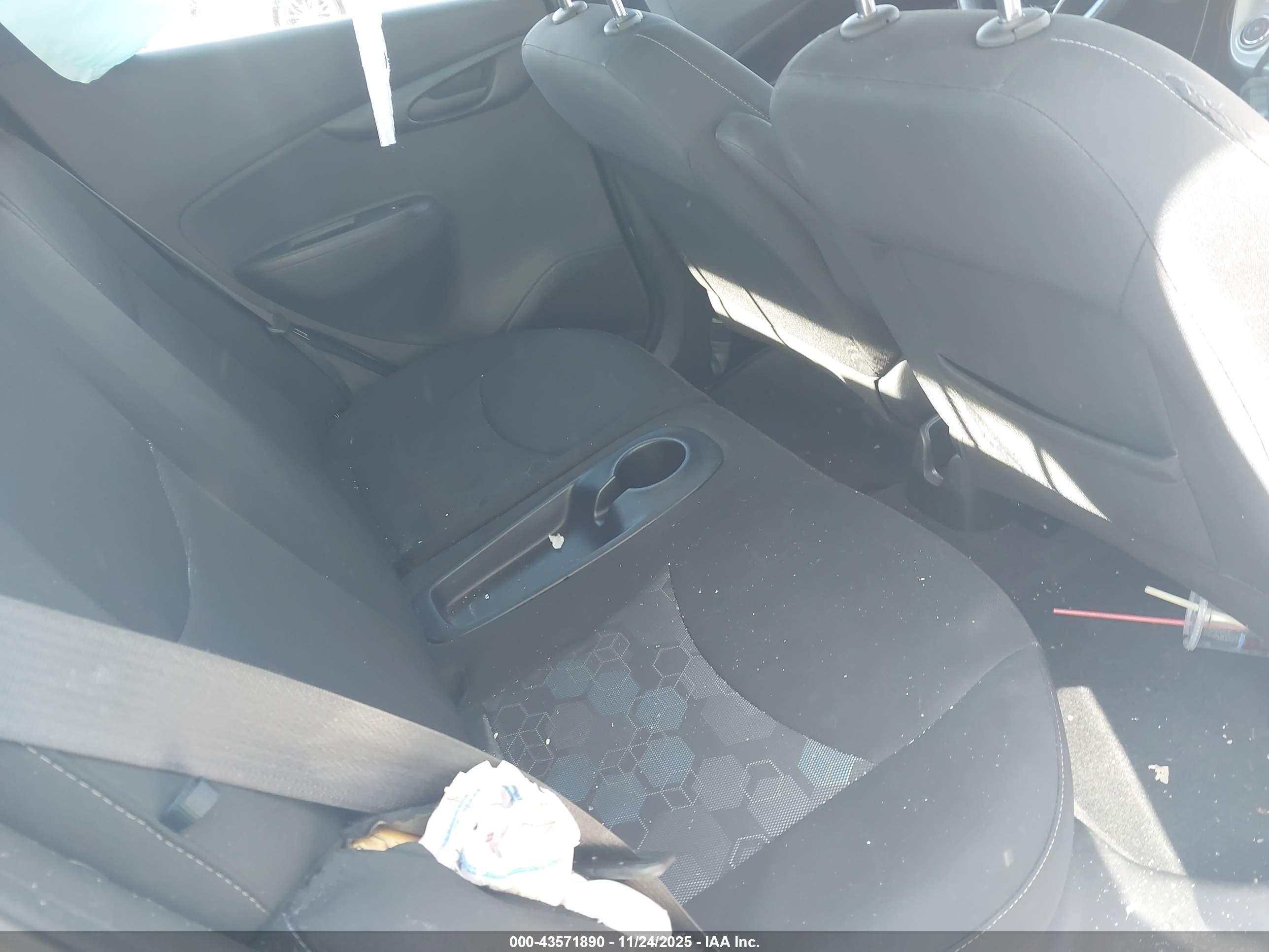 CHEVROLET SPARK image 8