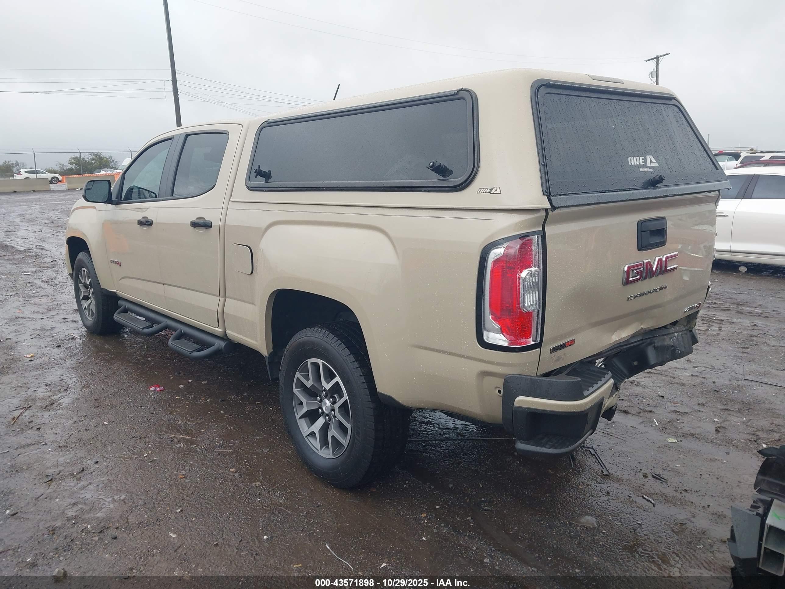 GMC CANYON image 3