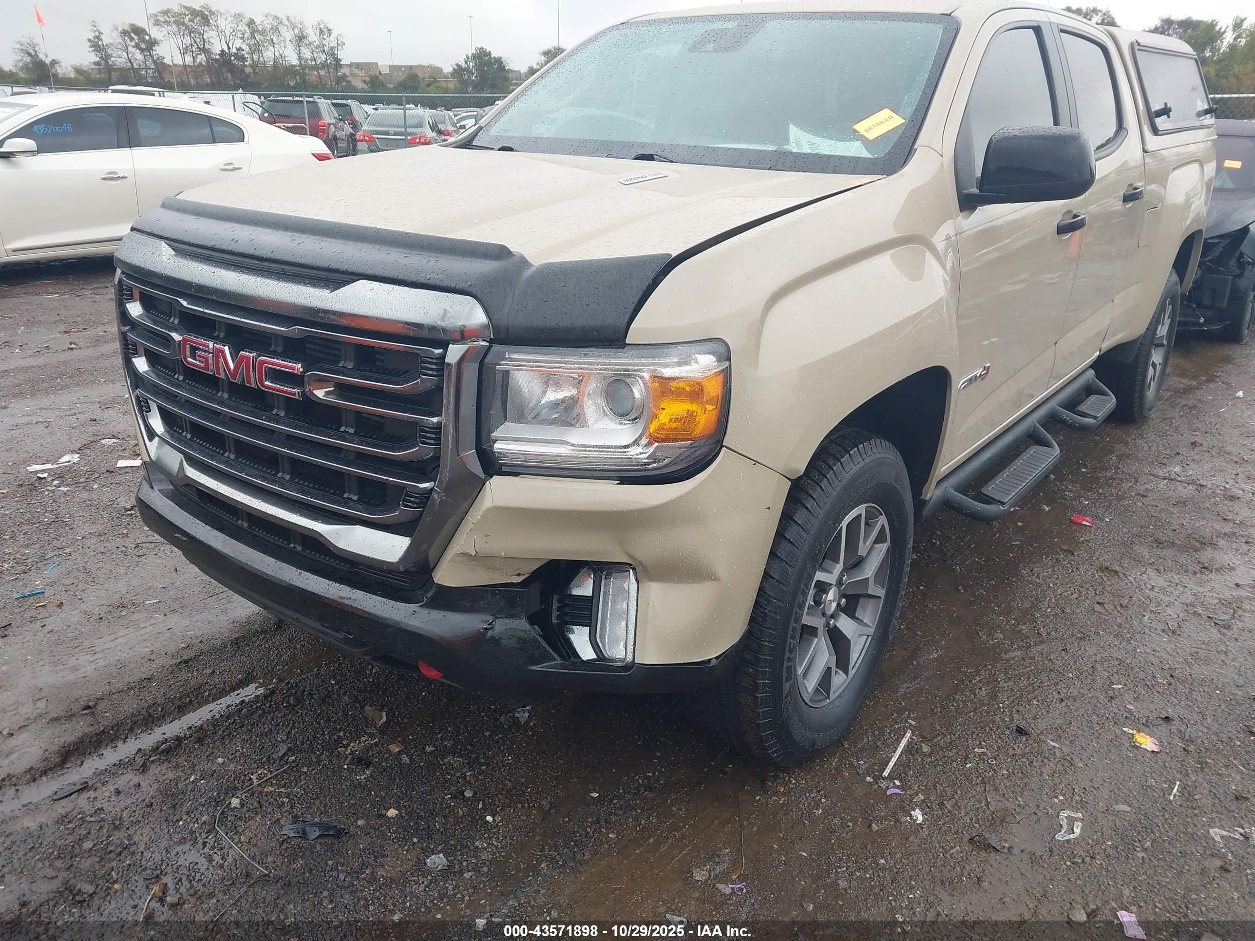 GMC CANYON image 6