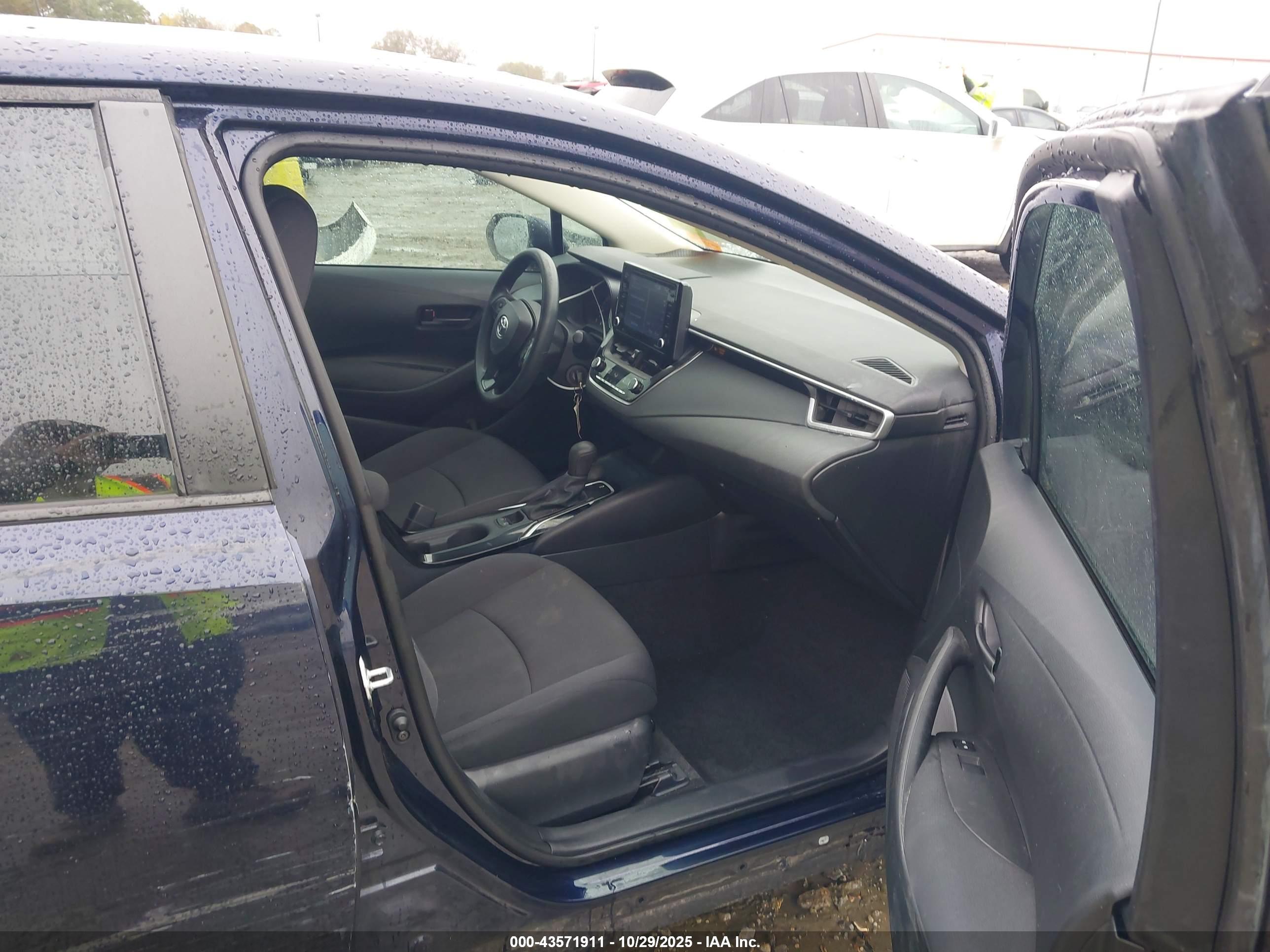 TOYOTA COROLLA image 5