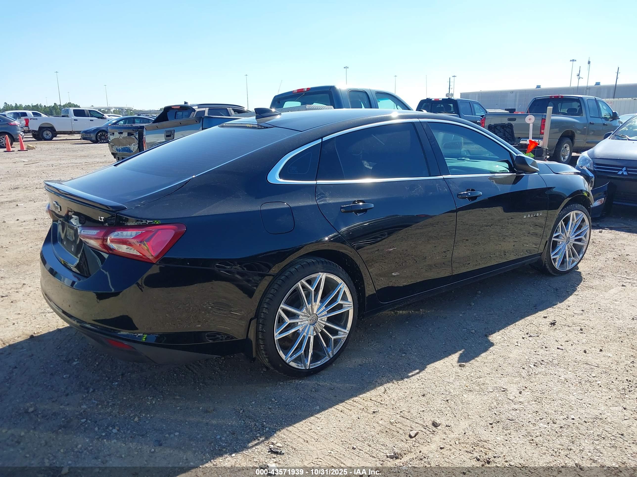 CHEVROLET MALIBU image 4