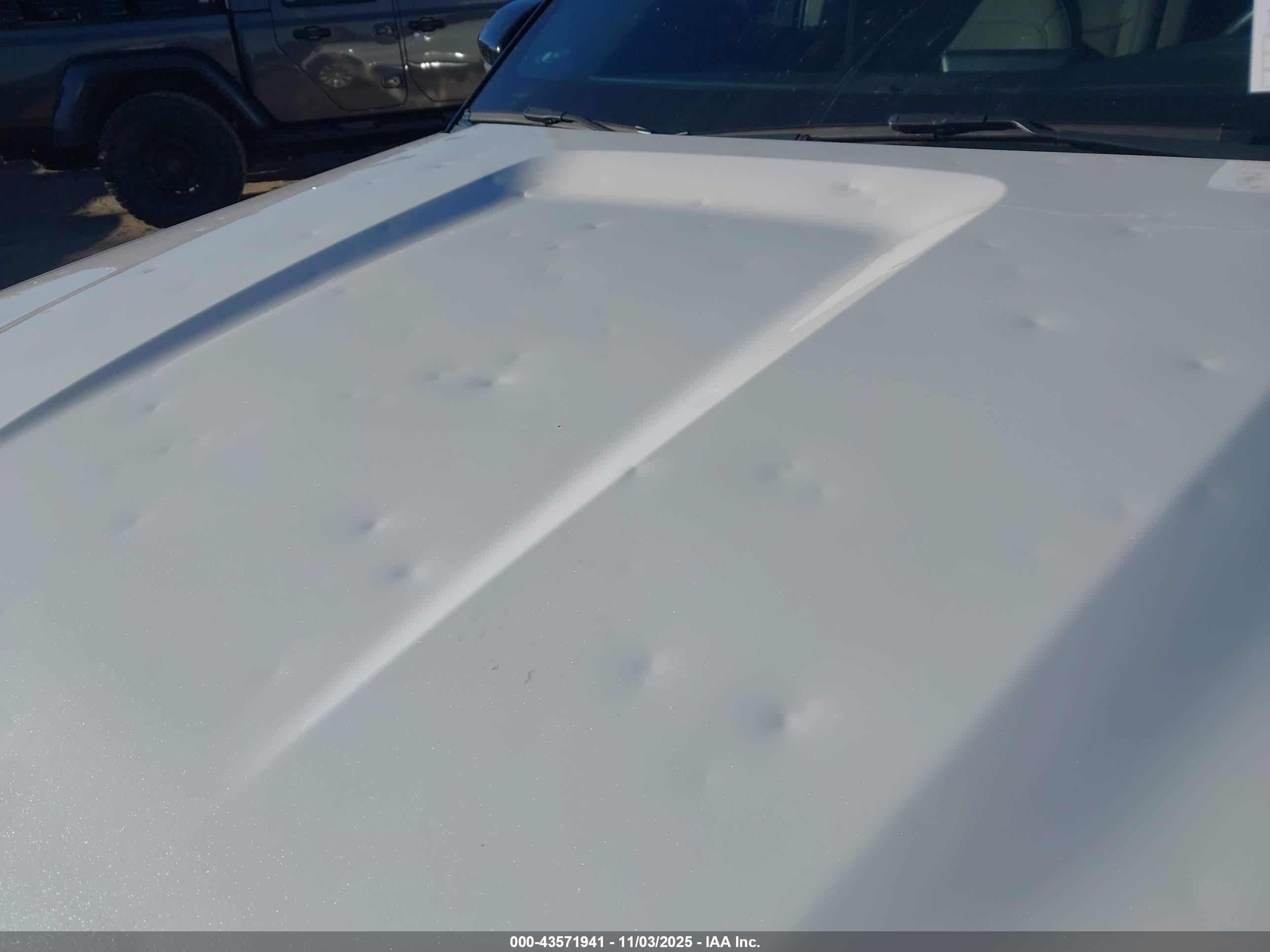 FORD EXPLORER image 6