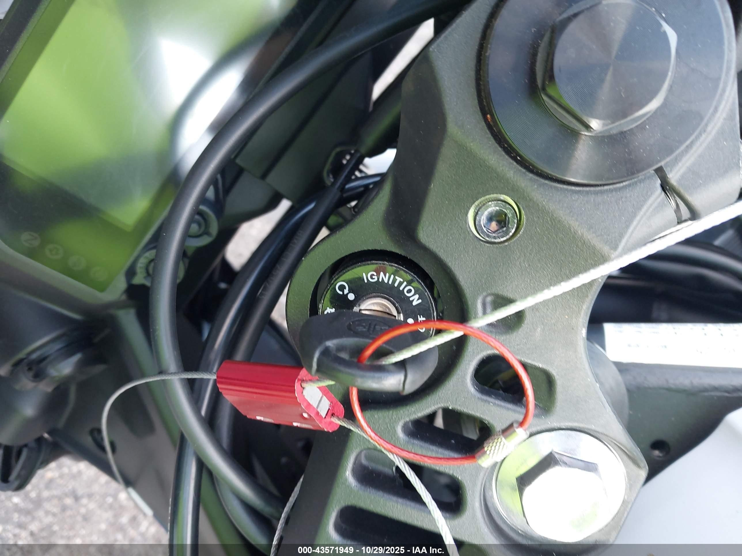YAMAHA YFZ320 image 11