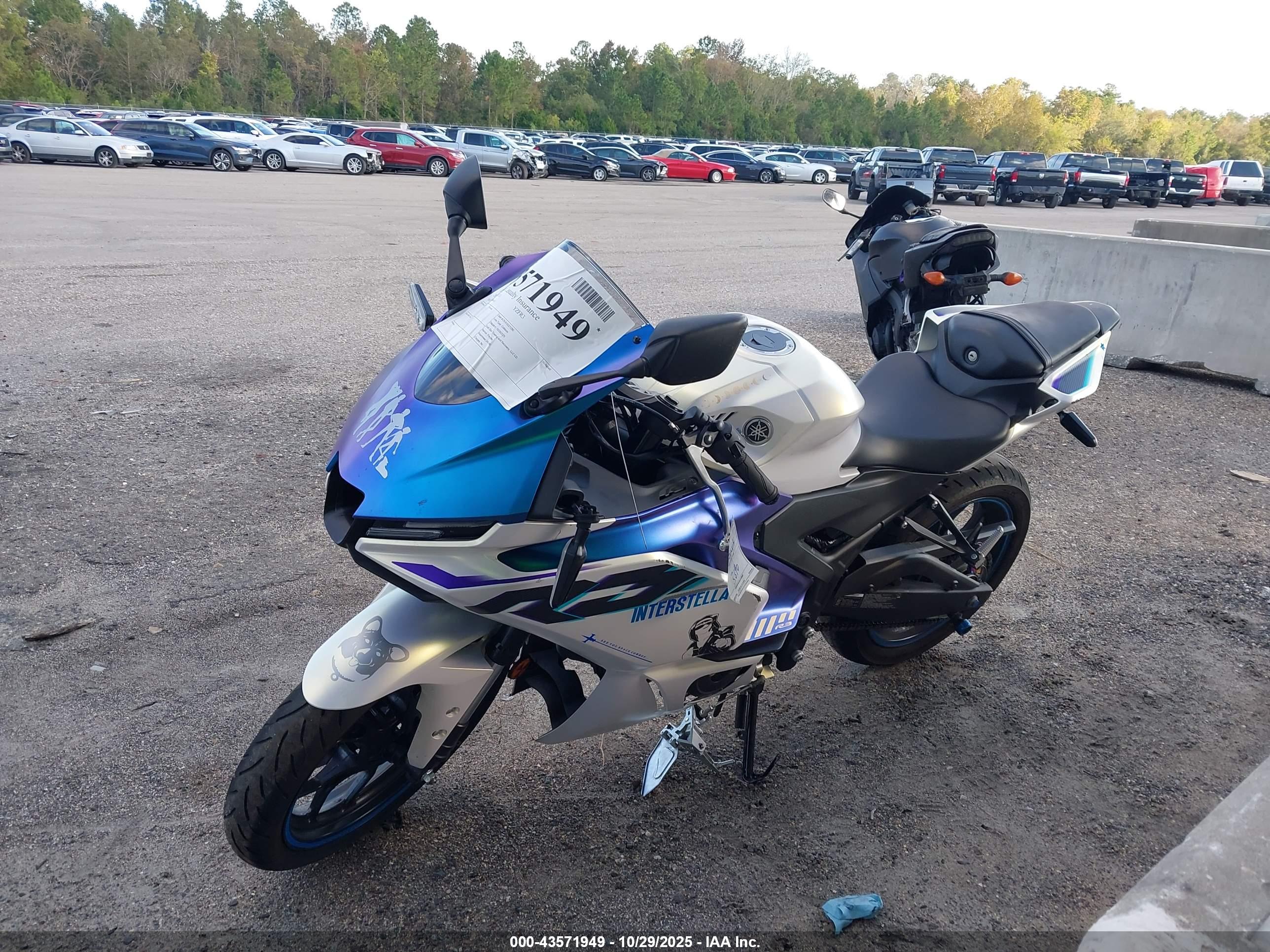 YAMAHA YFZ320 image 2