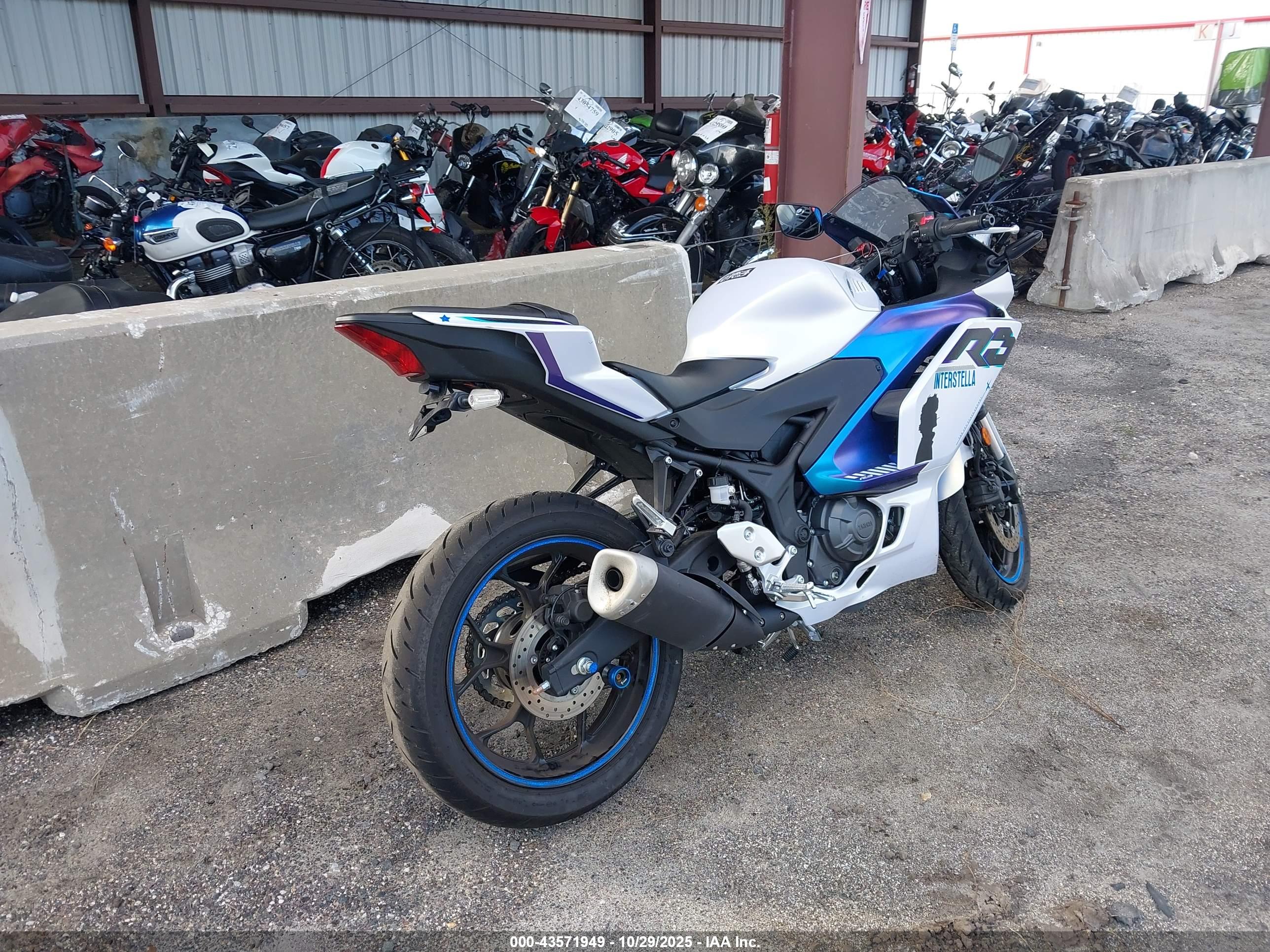 YAMAHA YFZ320 image 4