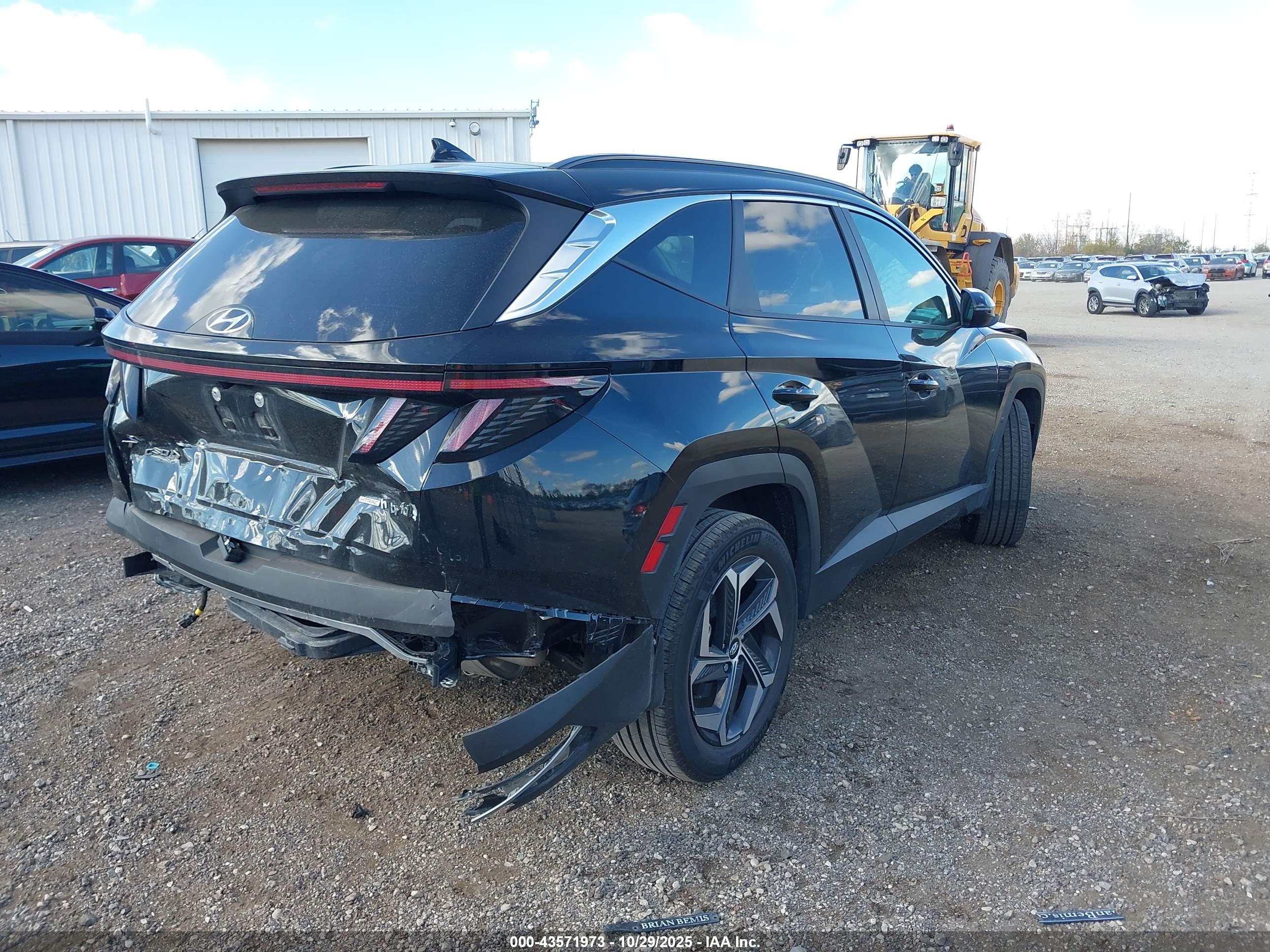 HYUNDAI TUCSON image 4