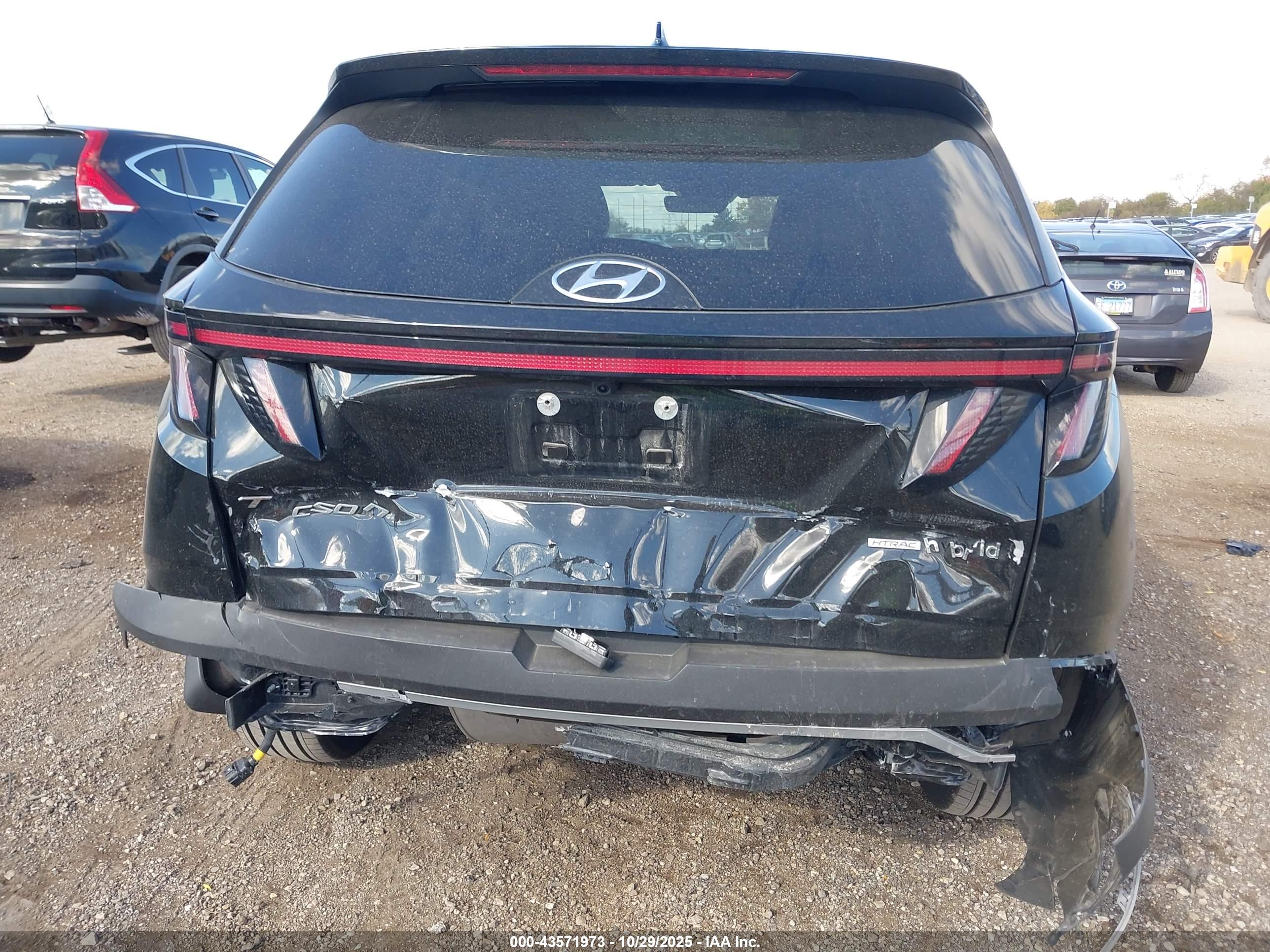 HYUNDAI TUCSON image 6