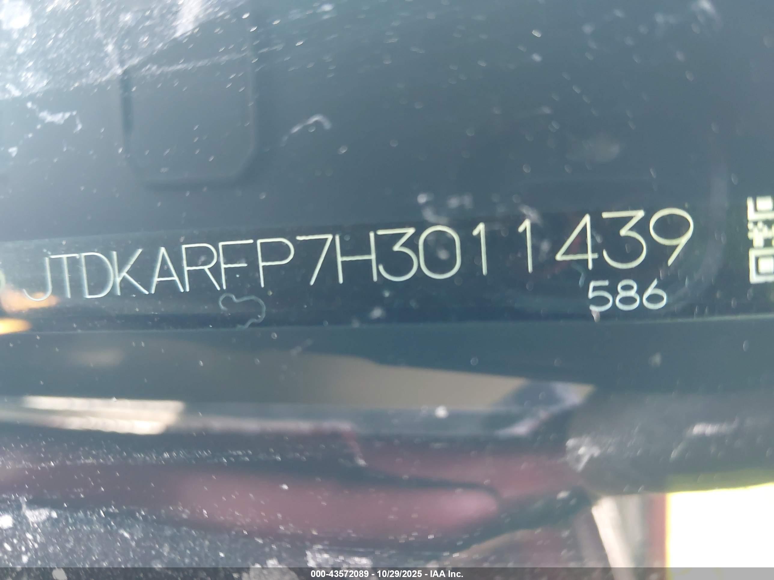 TOYOTA PRIUS image 9