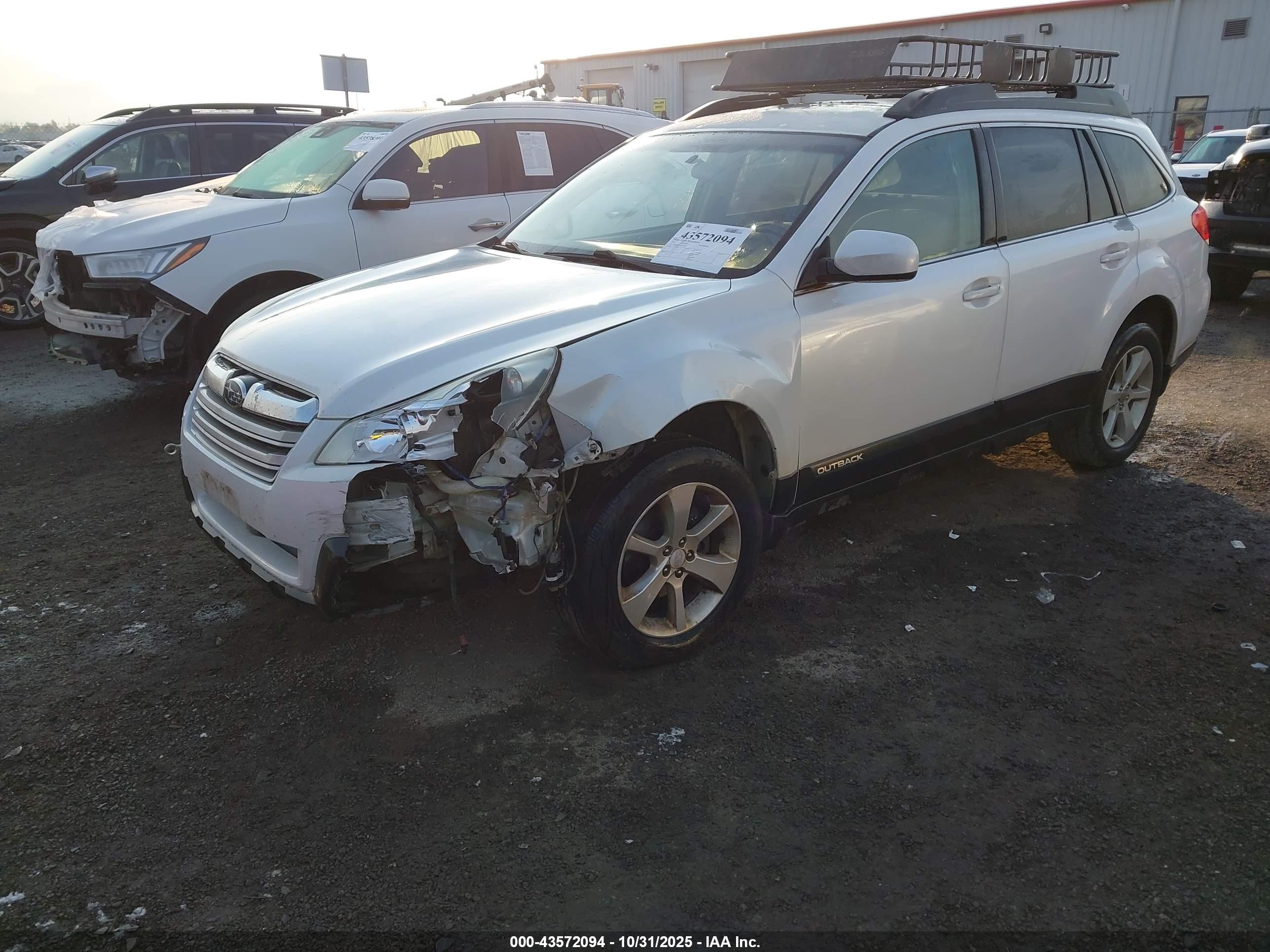 SUBARU OUTBACK image 2