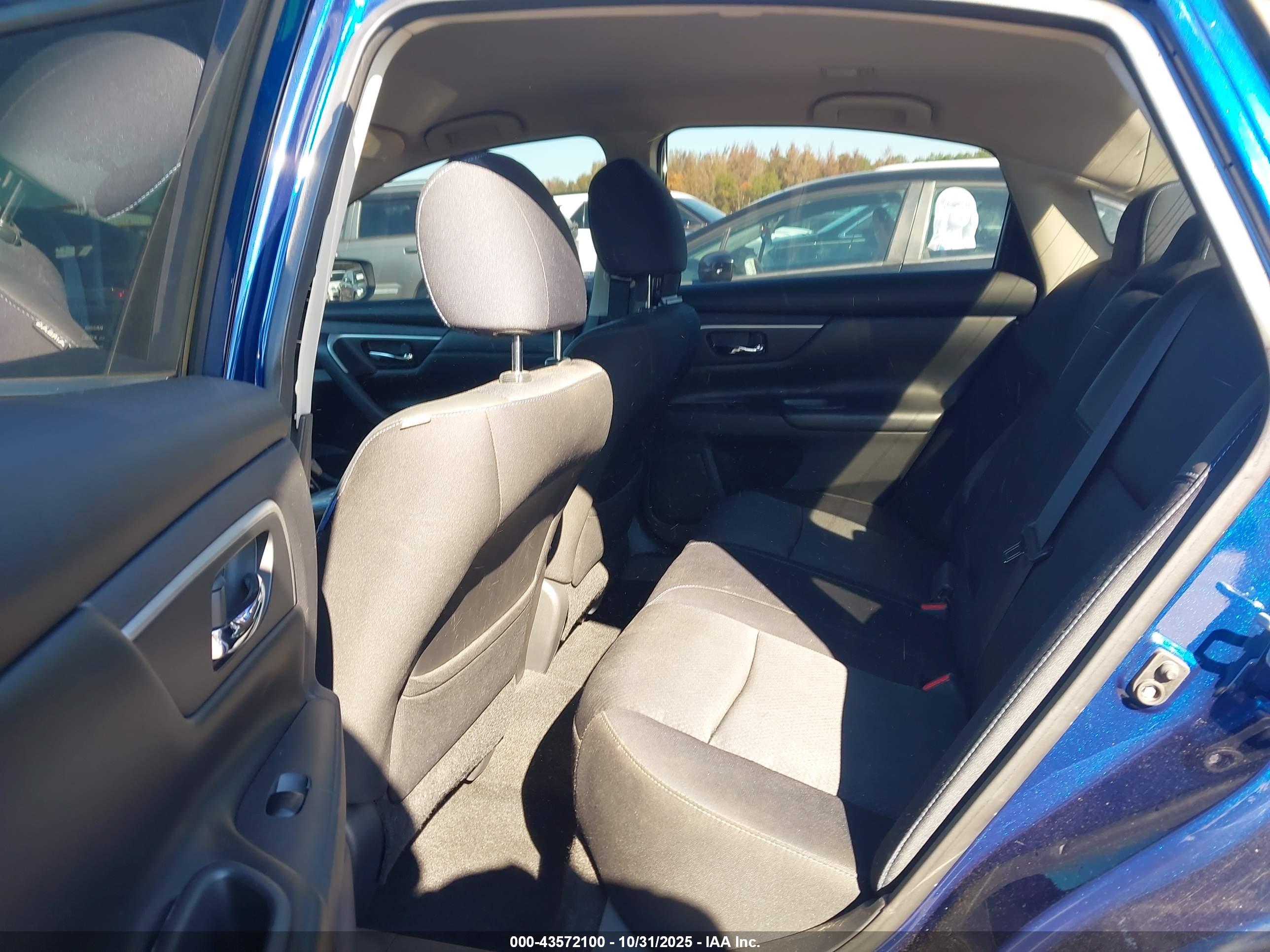 NISSAN ALTIMA image 8