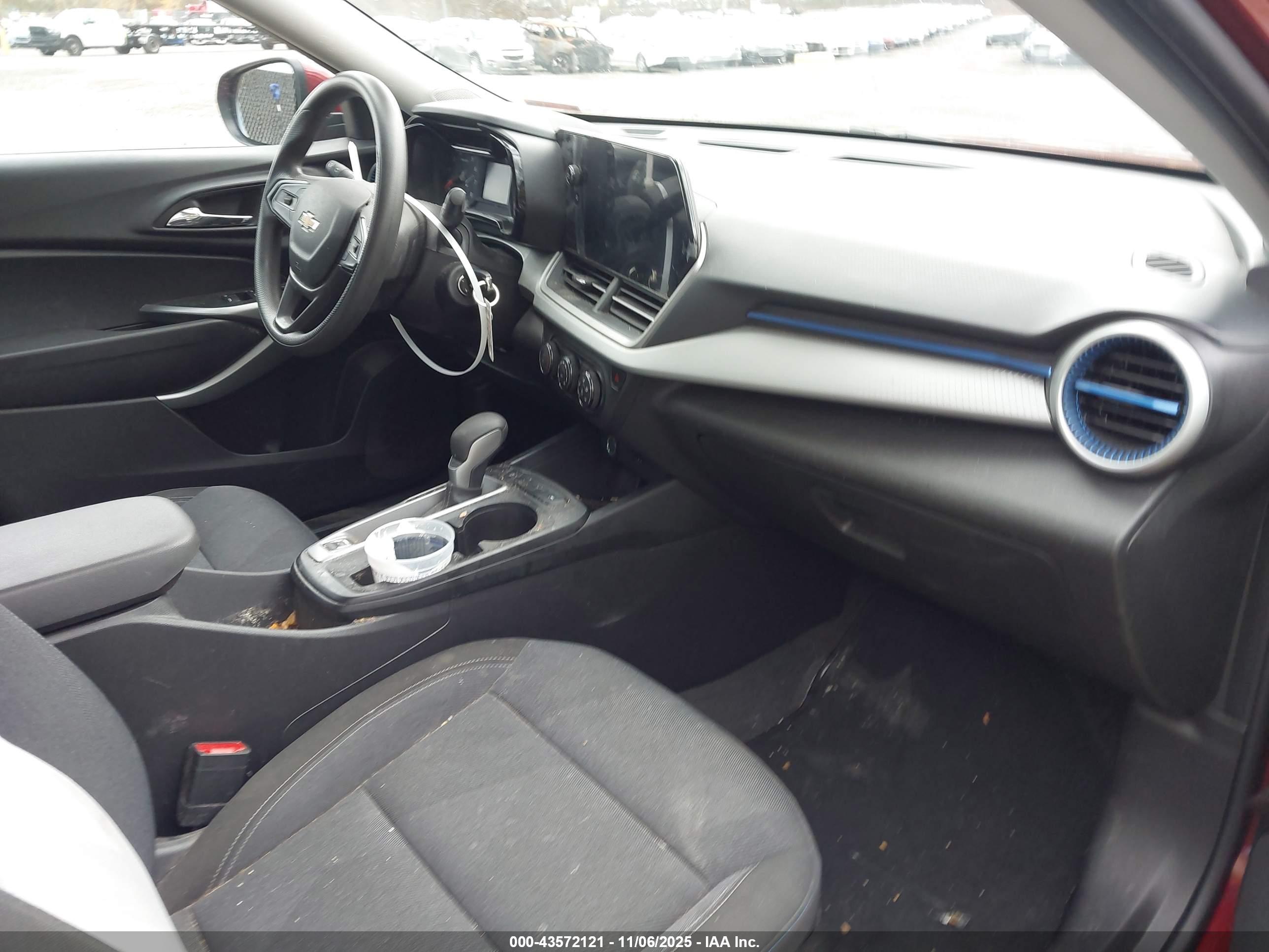 CHEVROLET TRAX image 5