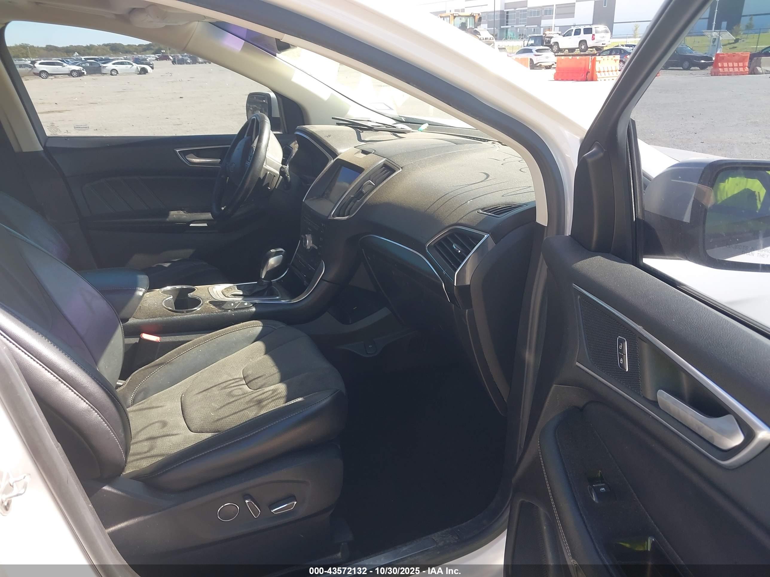 FORD EDGE image 5
