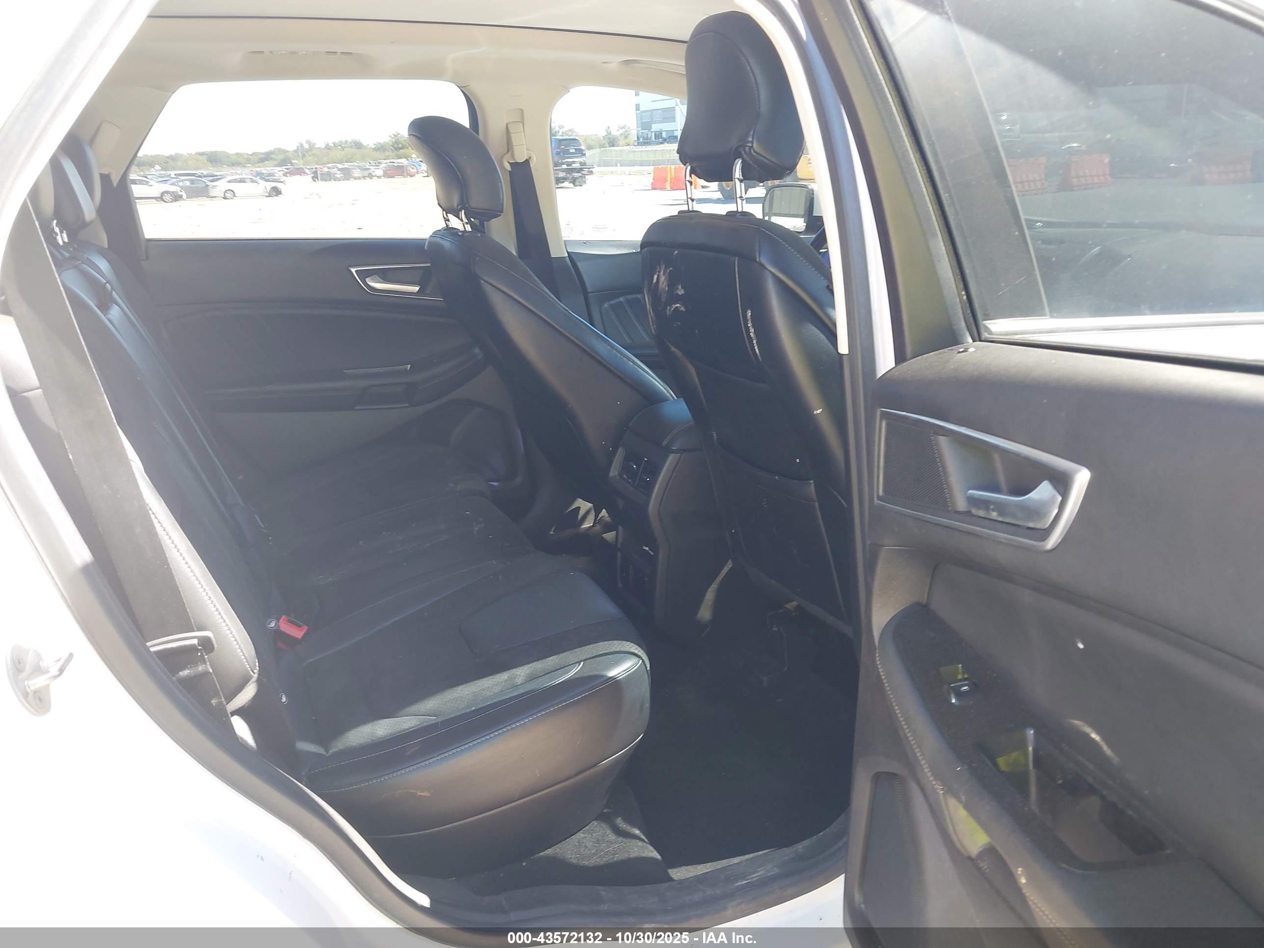 FORD EDGE image 8