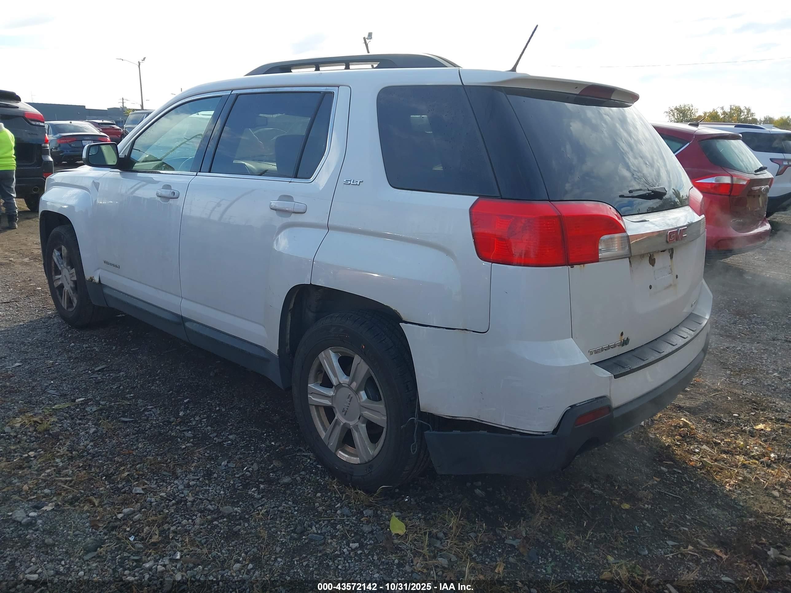 GMC TERRAIN image 3