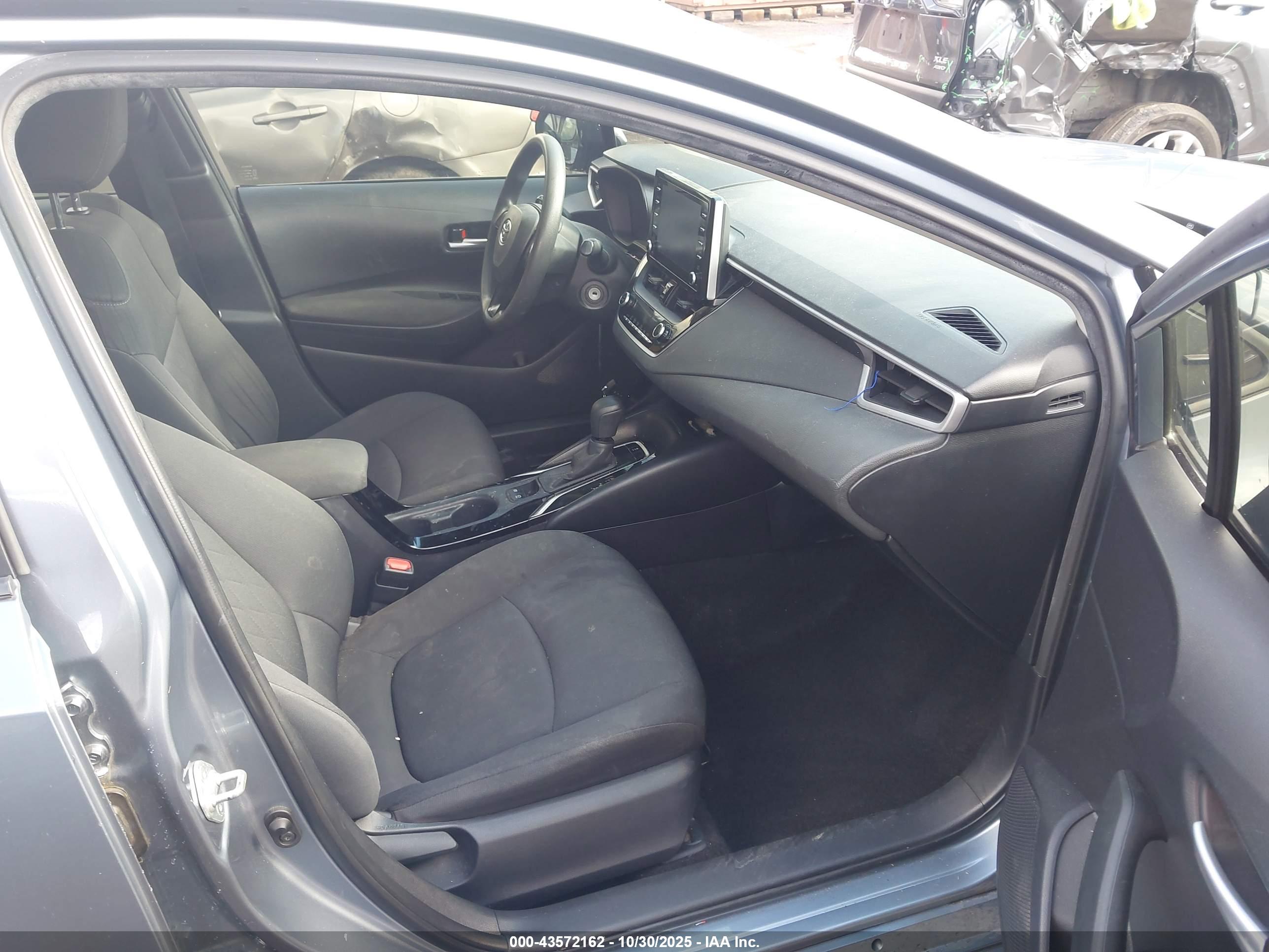 TOYOTA COROLLA image 5
