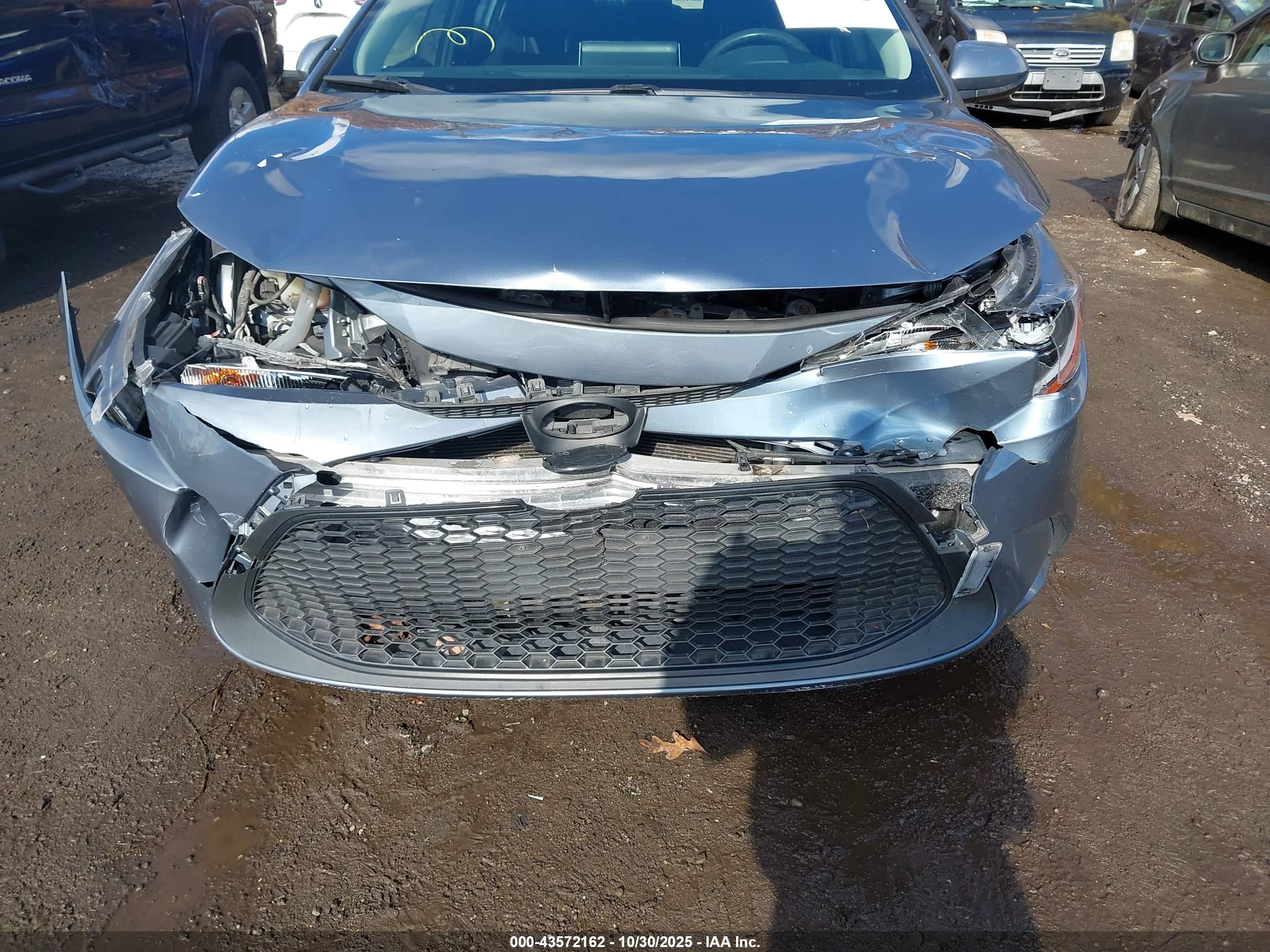 TOYOTA COROLLA image 6