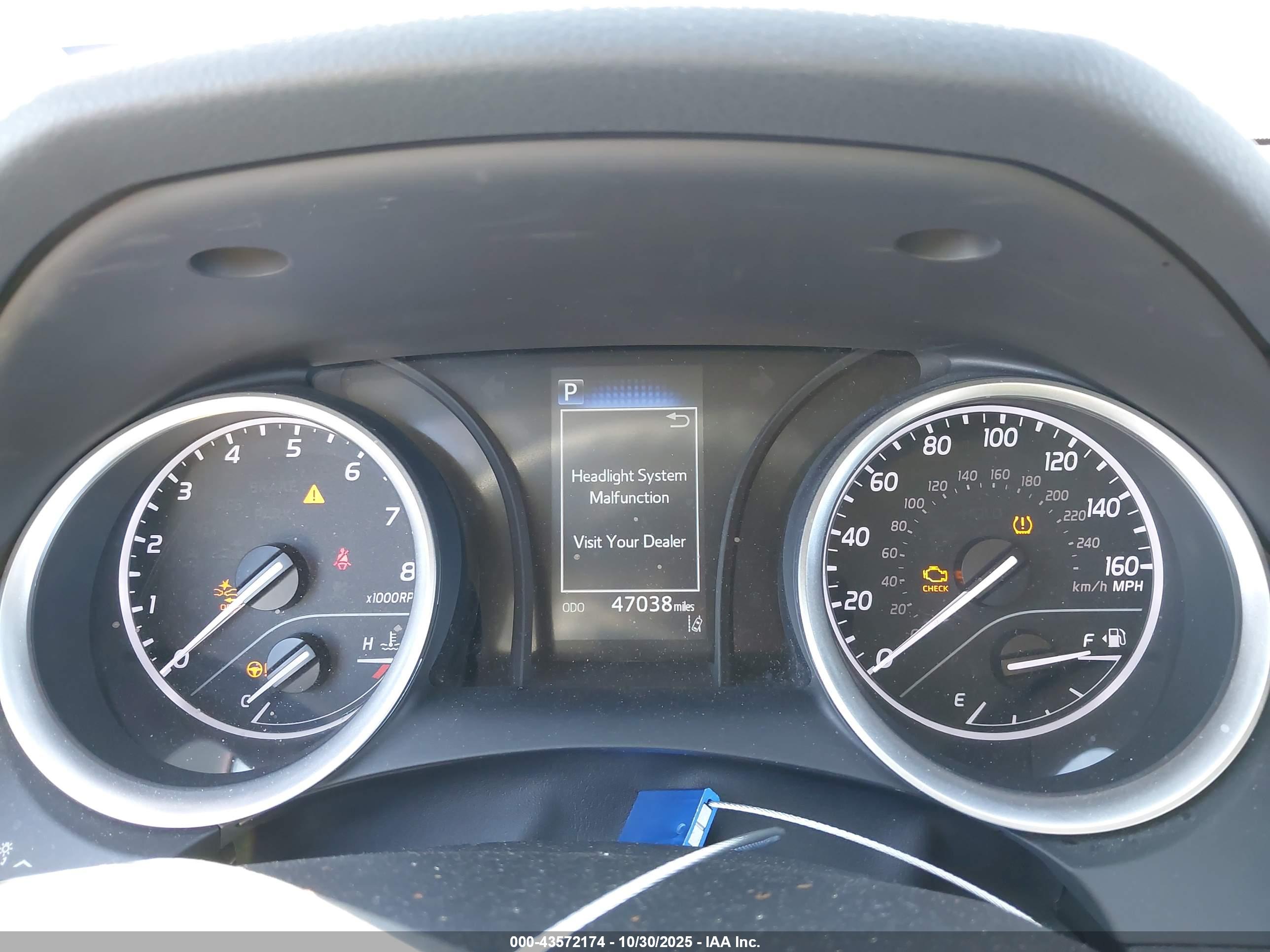 TOYOTA CAMRY image 7