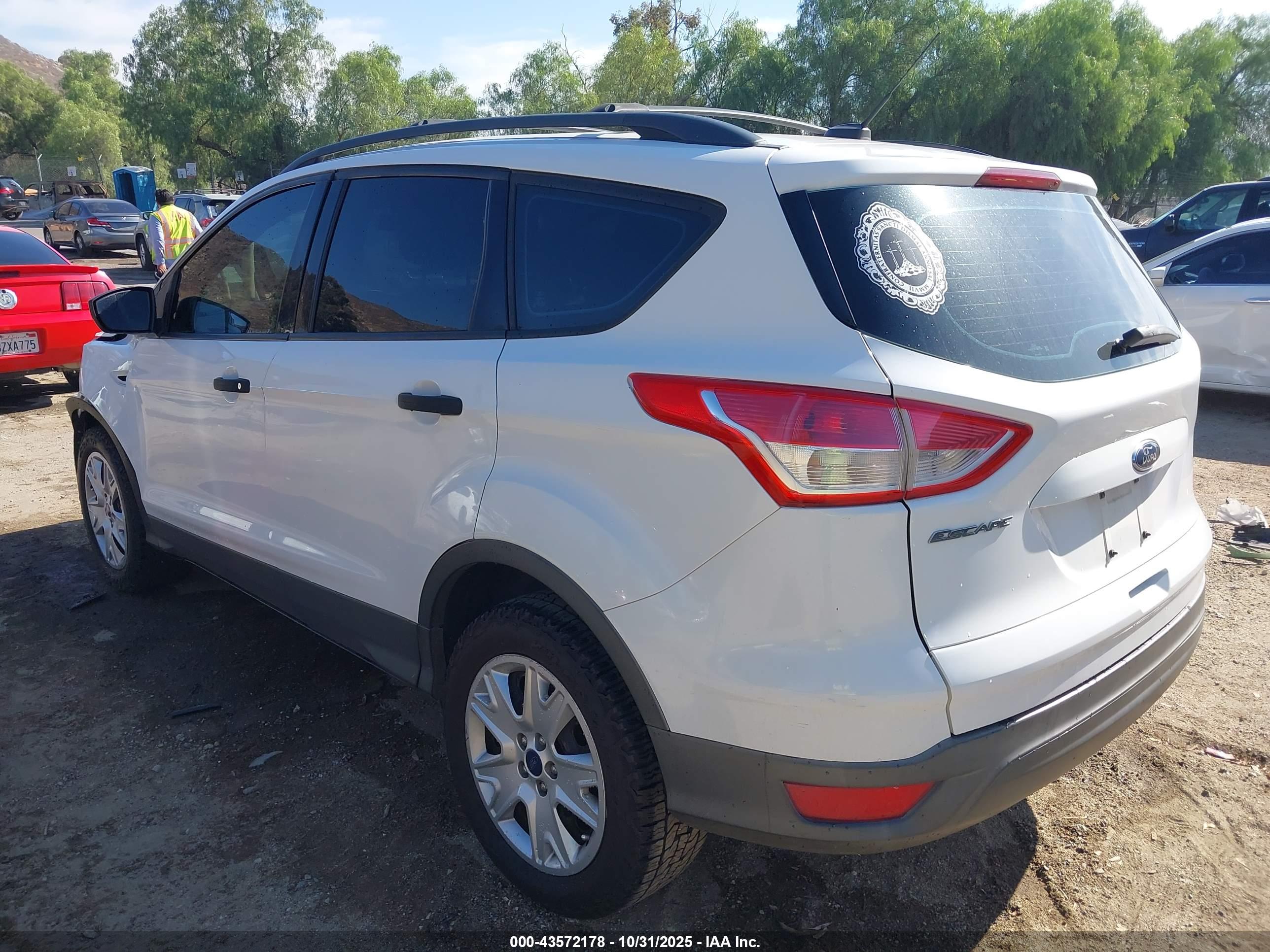 FORD ESCAPE image 3