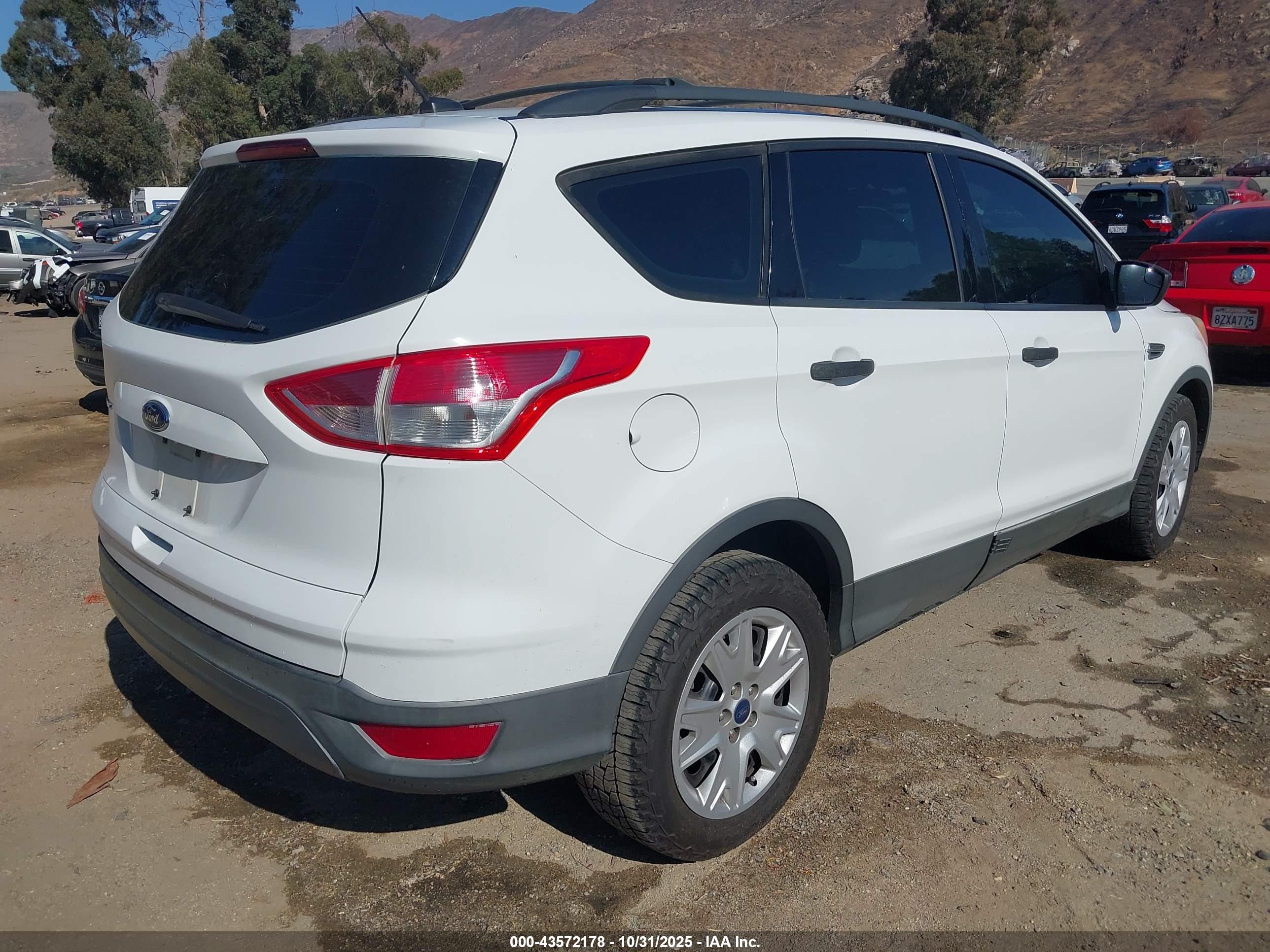 FORD ESCAPE image 4