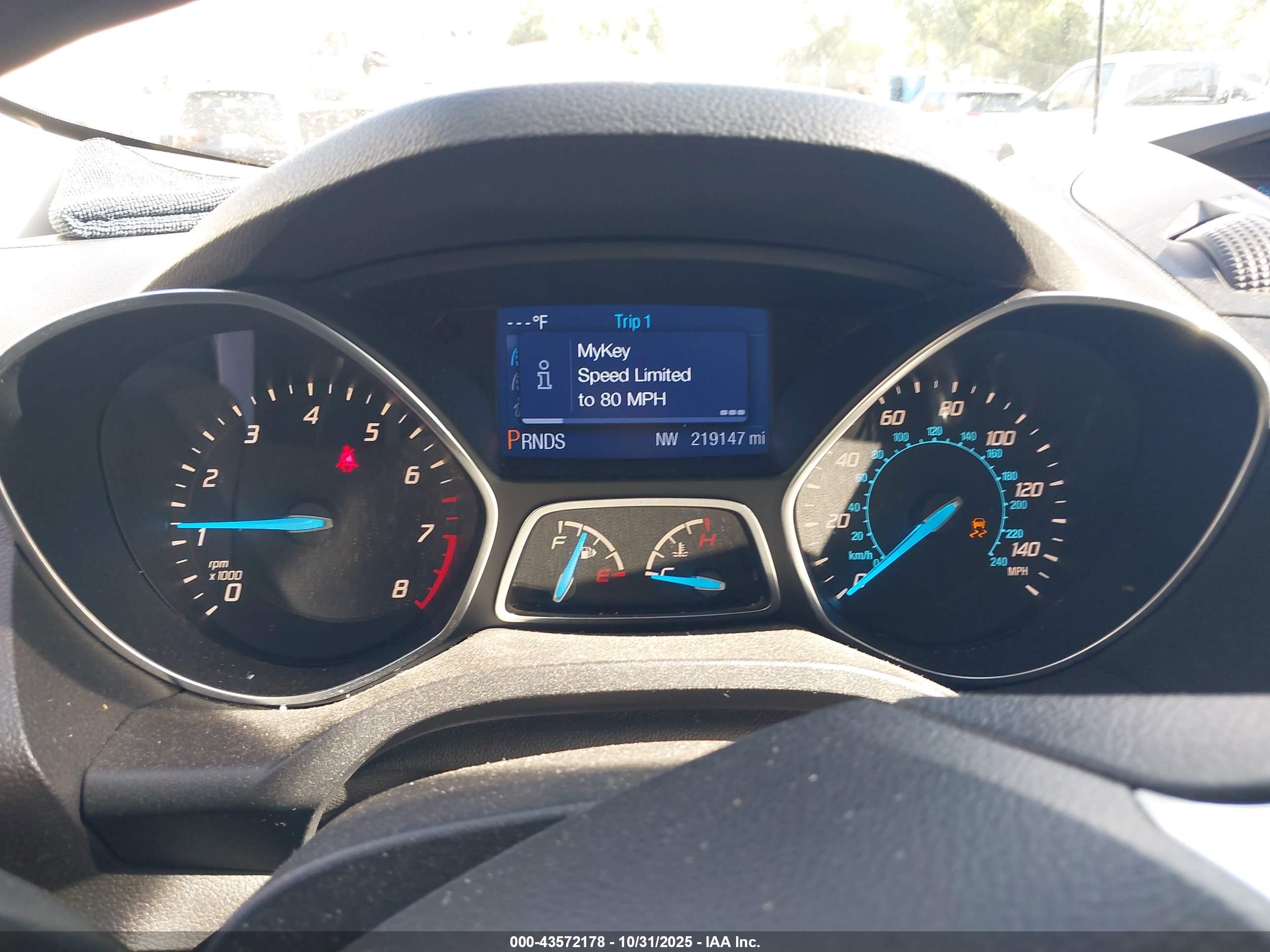 FORD ESCAPE image 7
