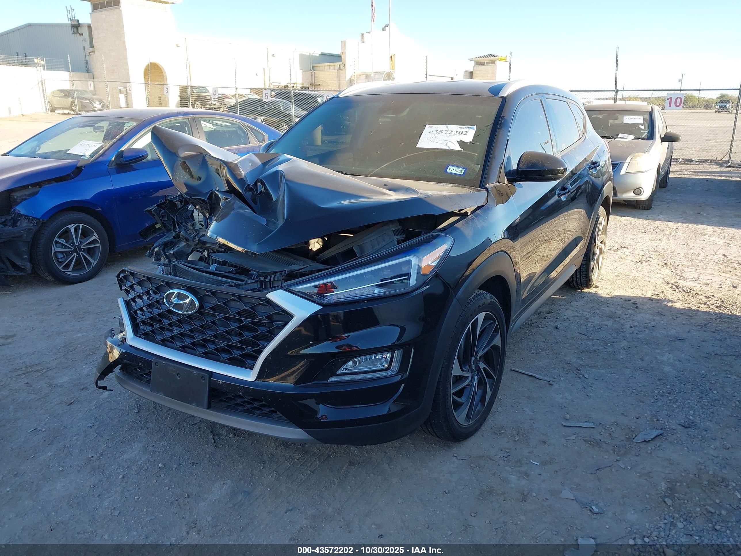 HYUNDAI TUCSON image 2