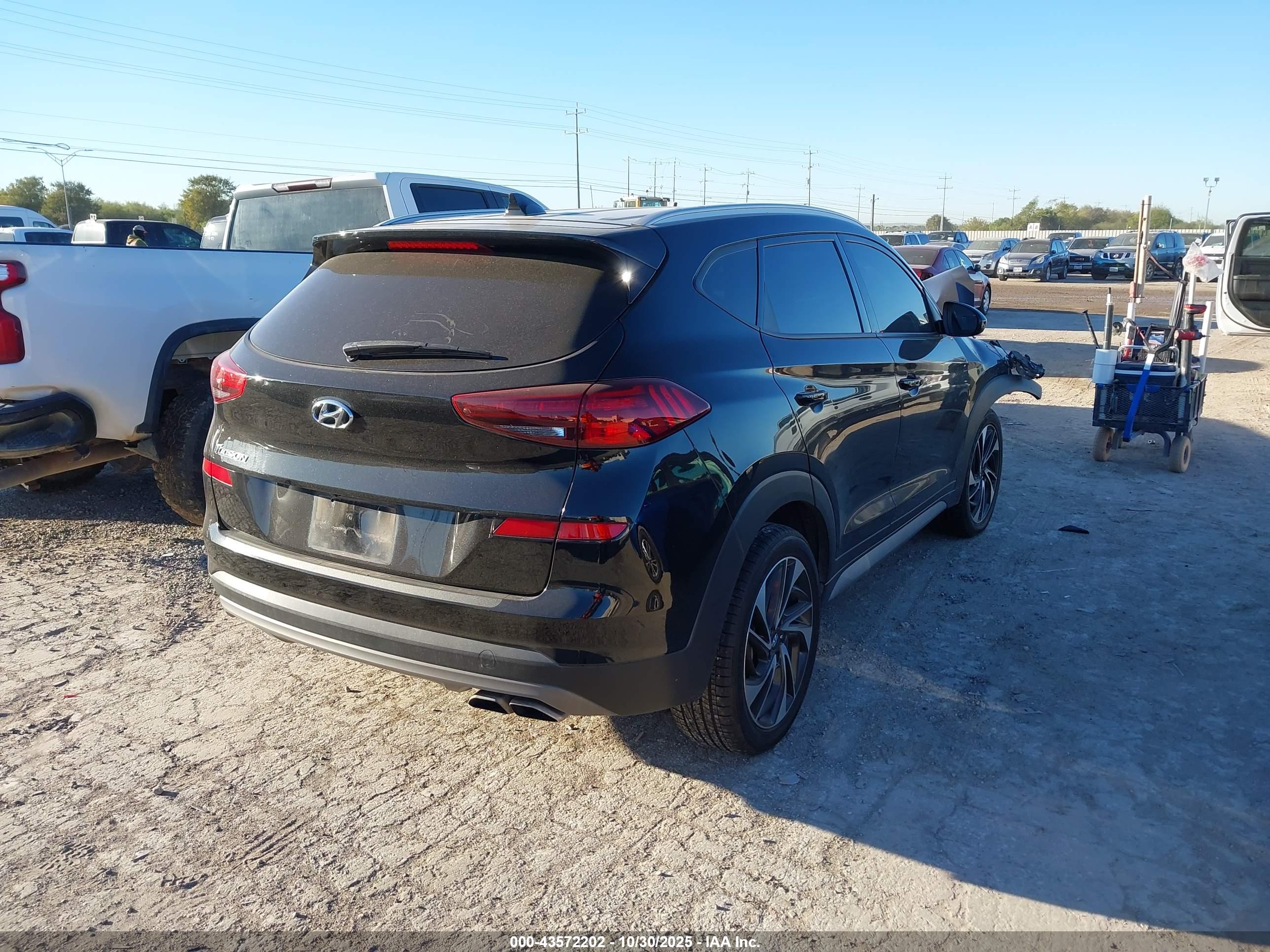HYUNDAI TUCSON image 4