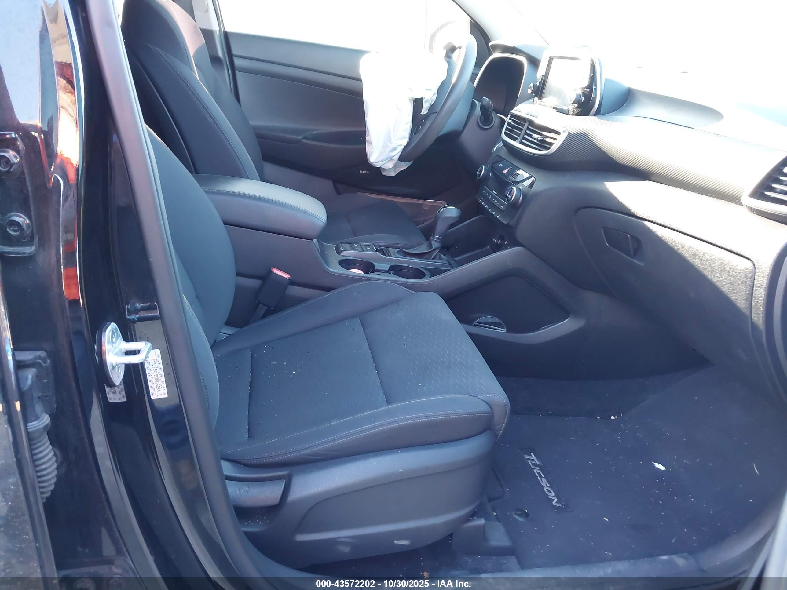 HYUNDAI TUCSON image 5