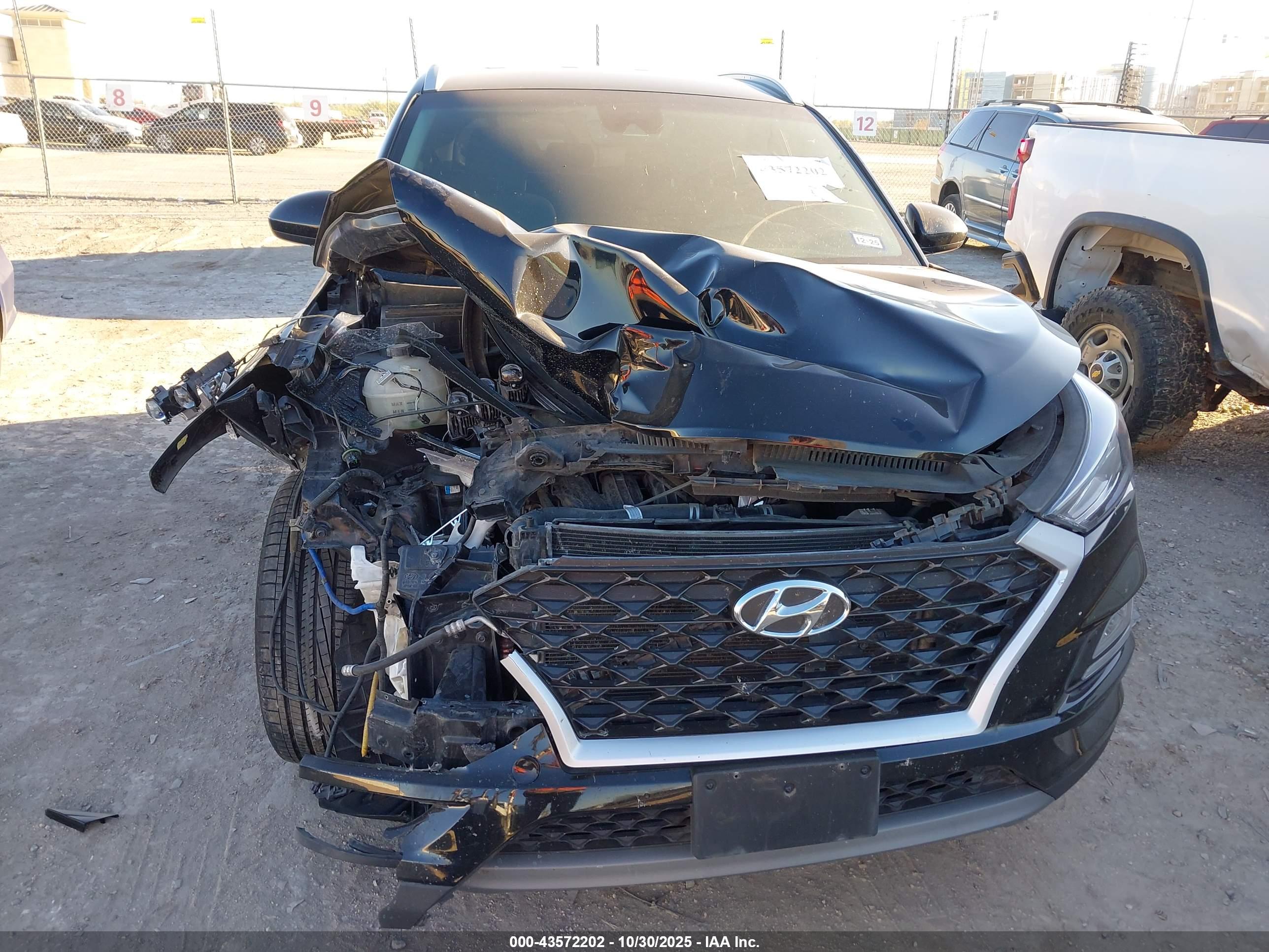 HYUNDAI TUCSON image 6