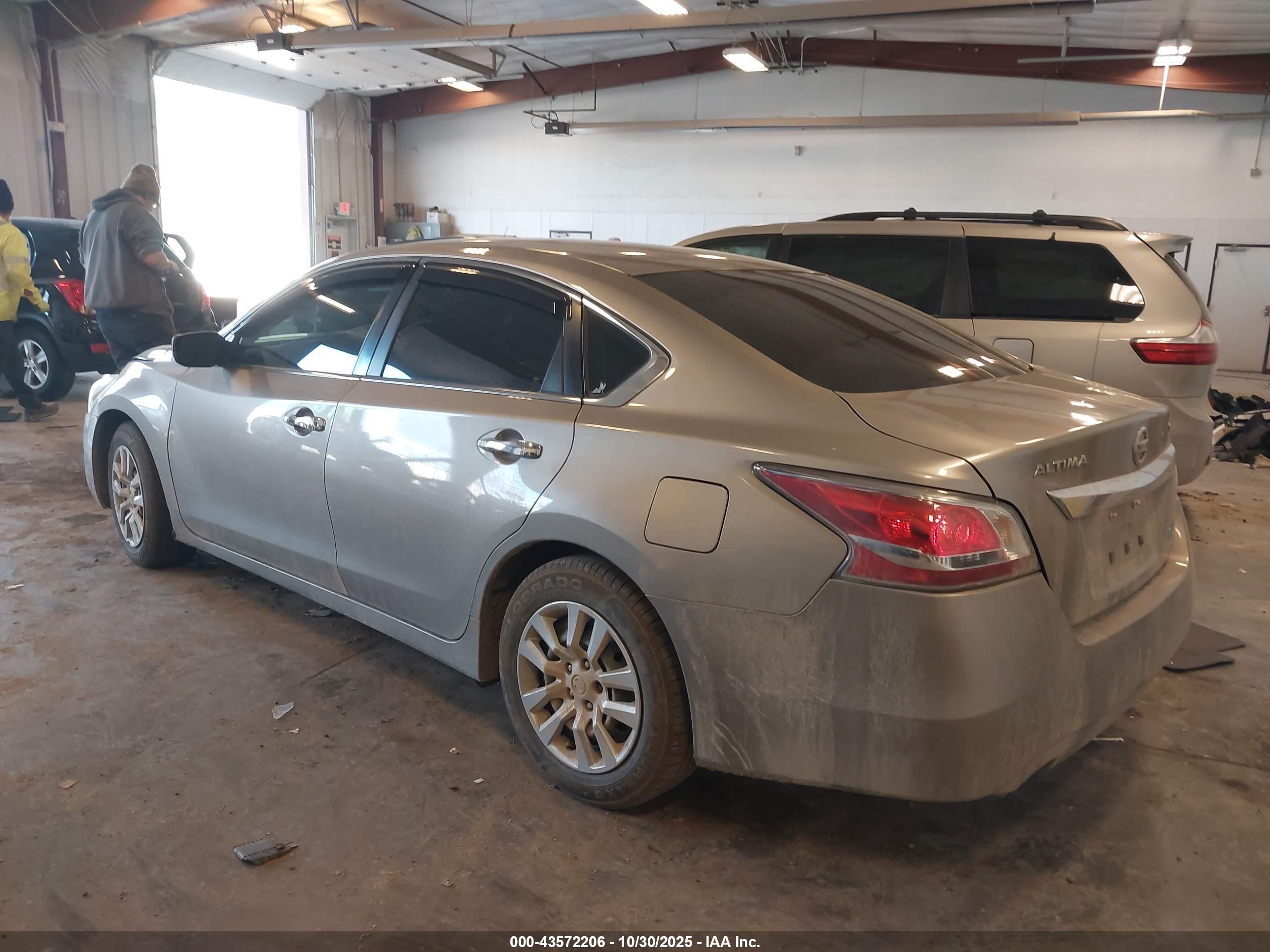 NISSAN ALTIMA image 3