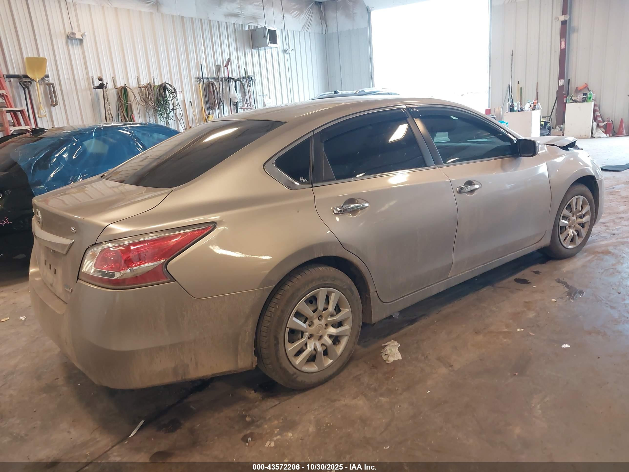 NISSAN ALTIMA image 4