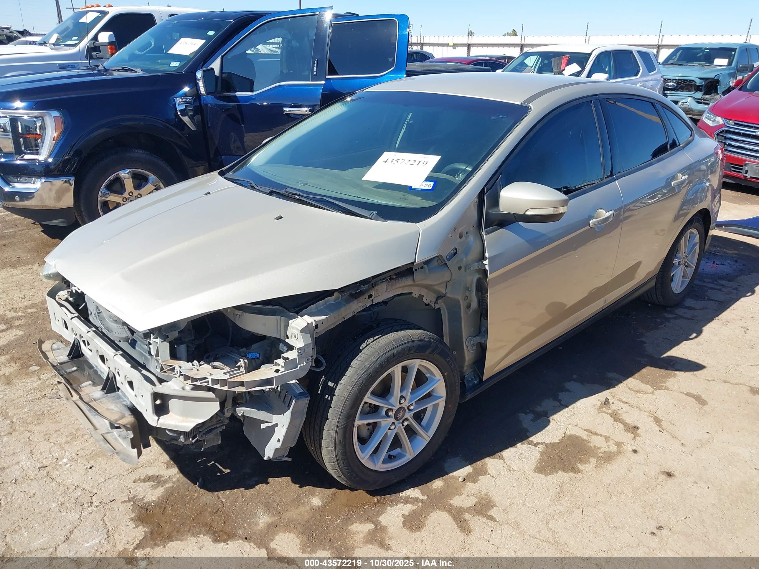 FORD FOCUS image 2
