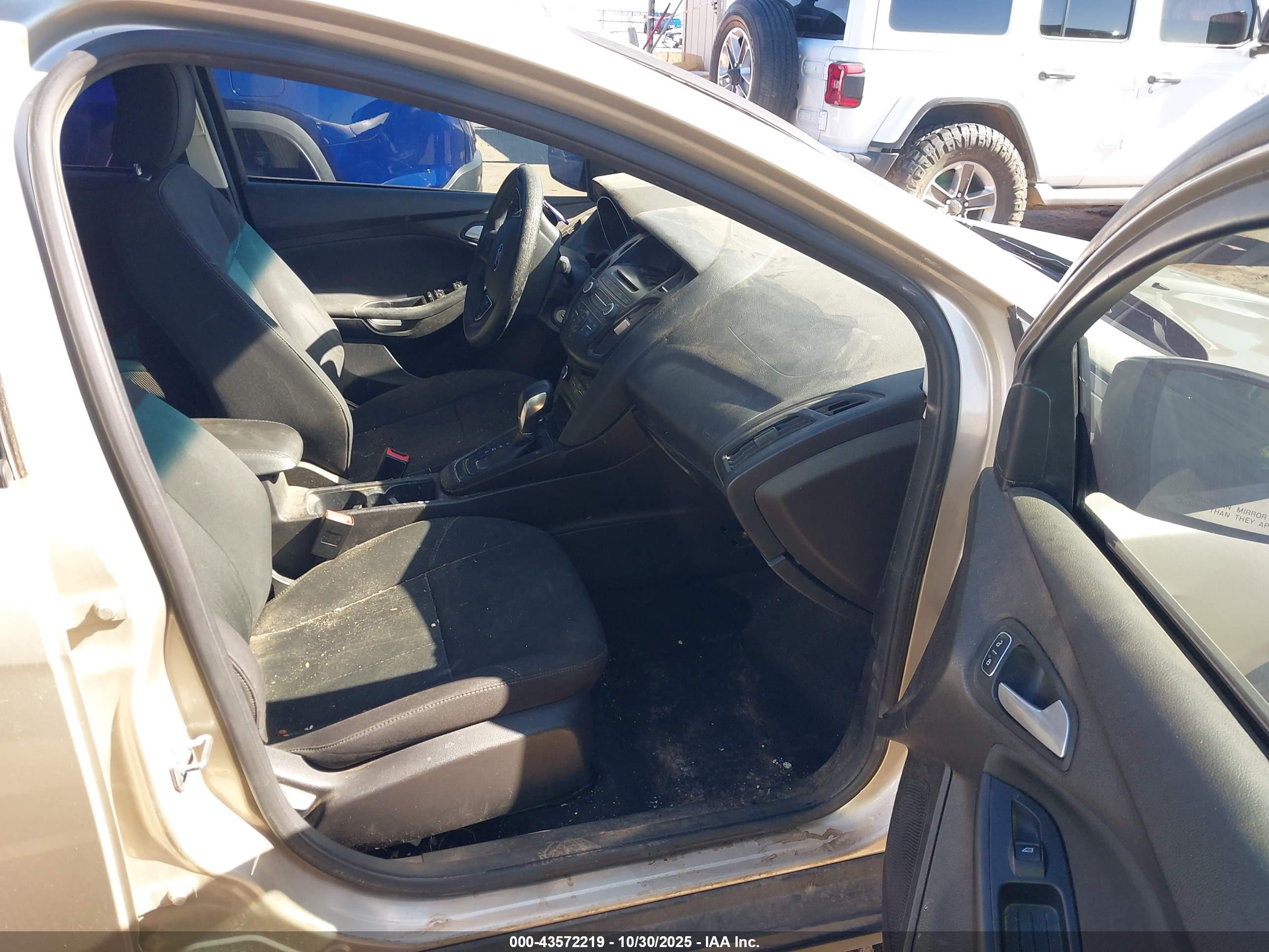 FORD FOCUS image 5