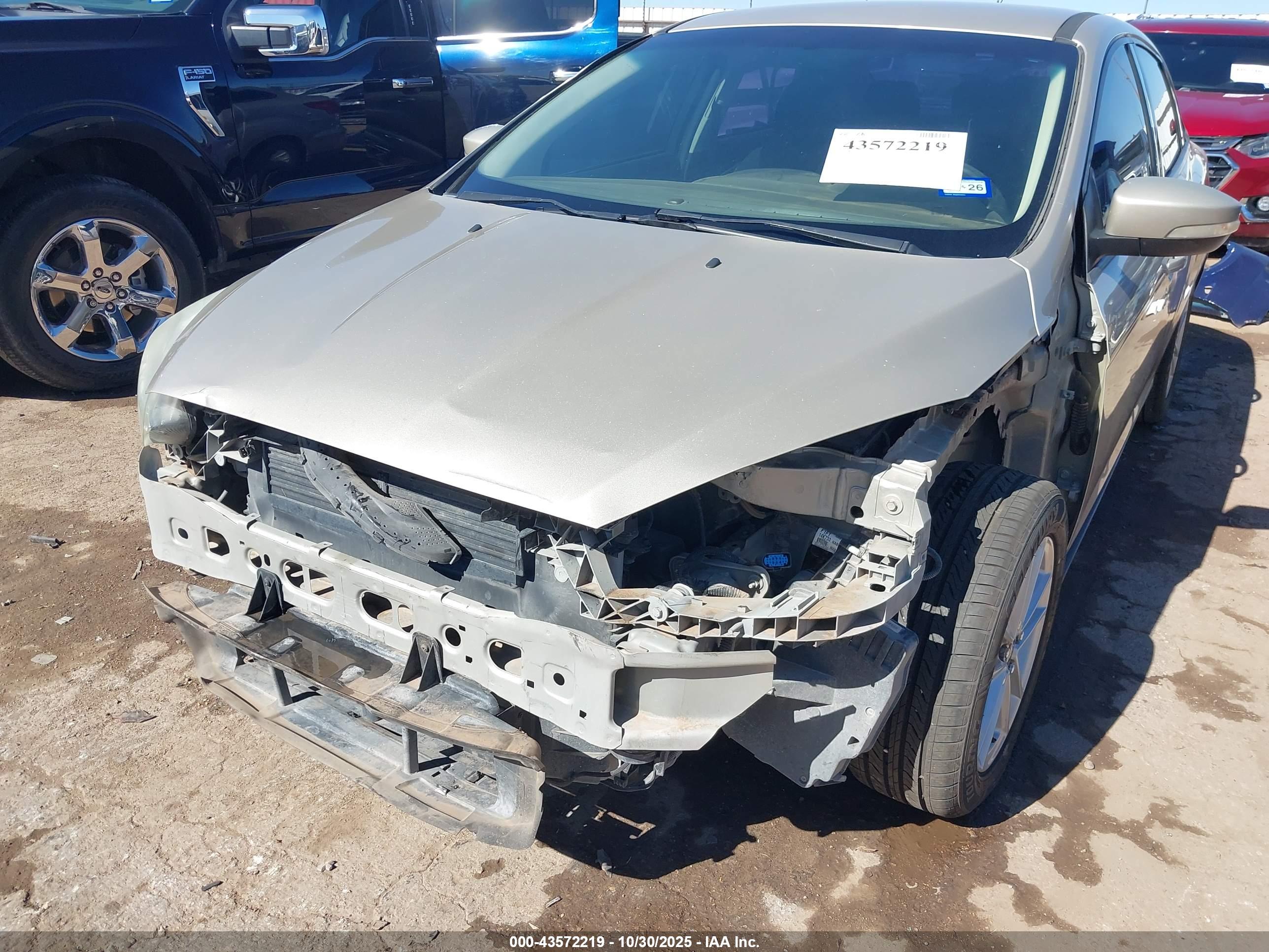 FORD FOCUS image 6