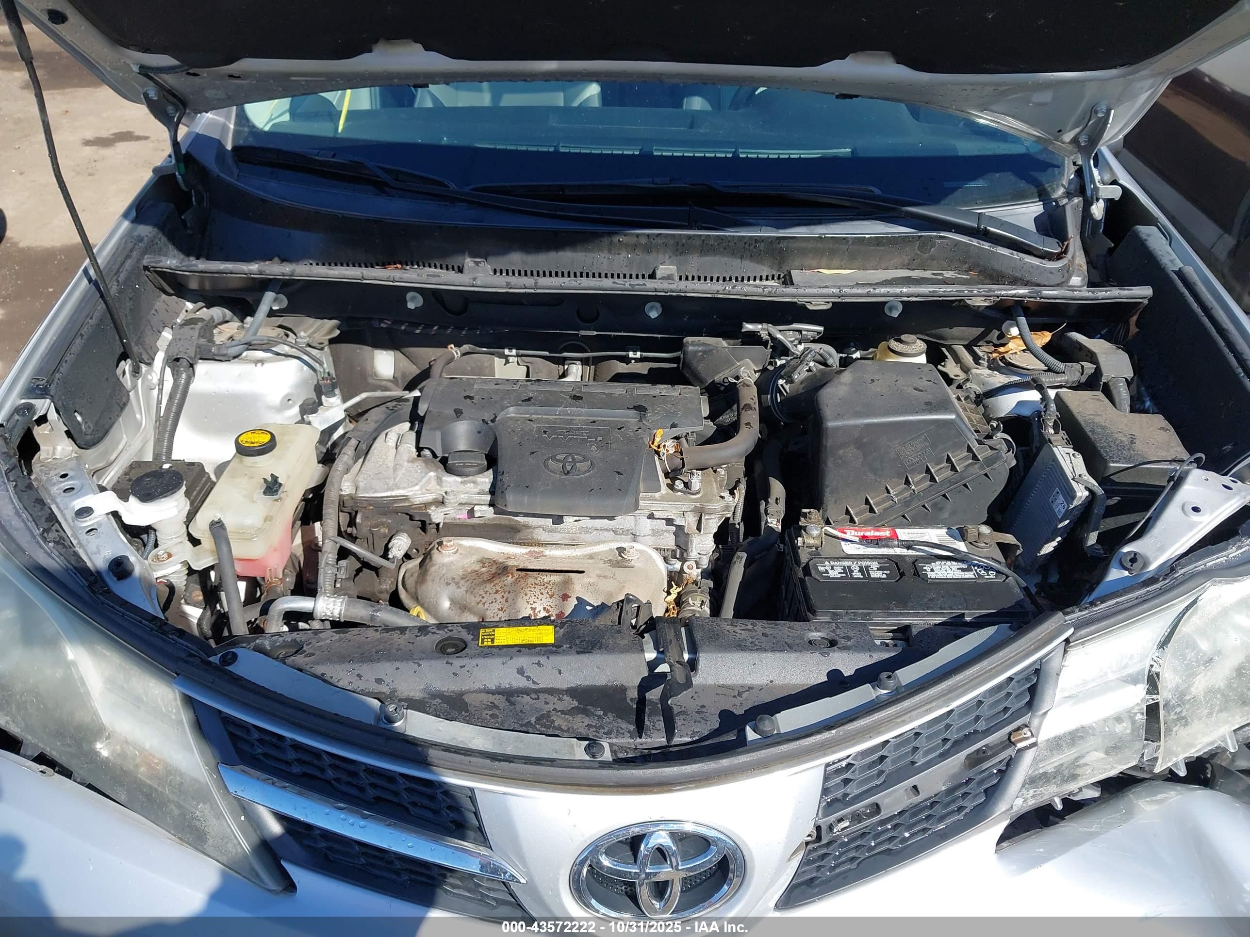 TOYOTA RAV4 image 10