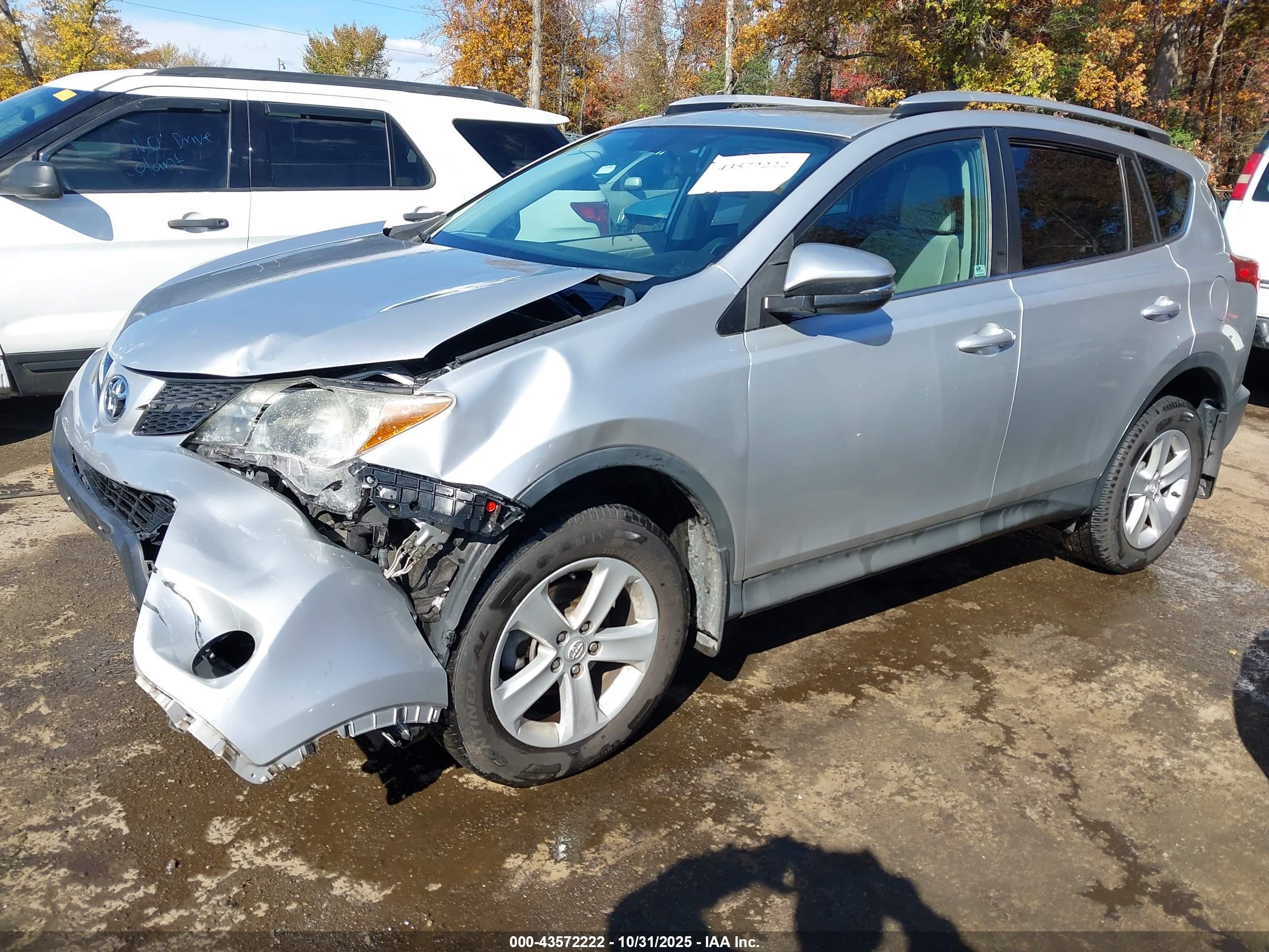 TOYOTA RAV4 image 2