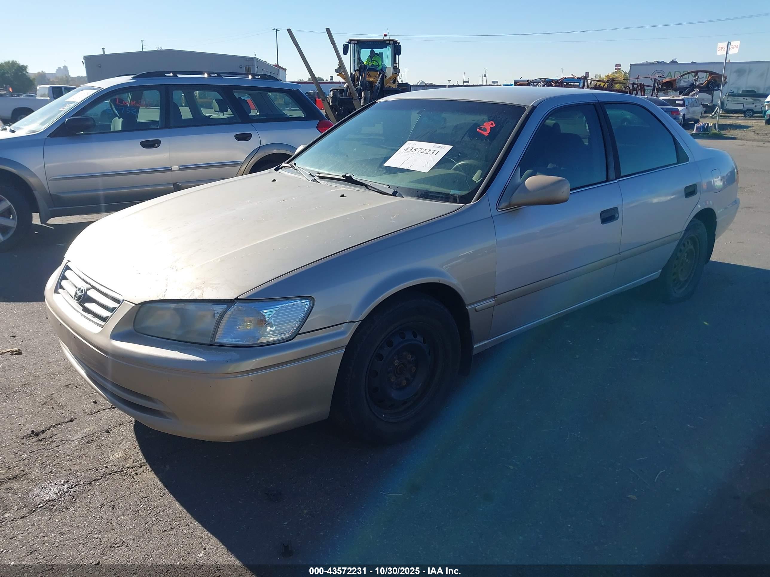 TOYOTA CAMRY image 2
