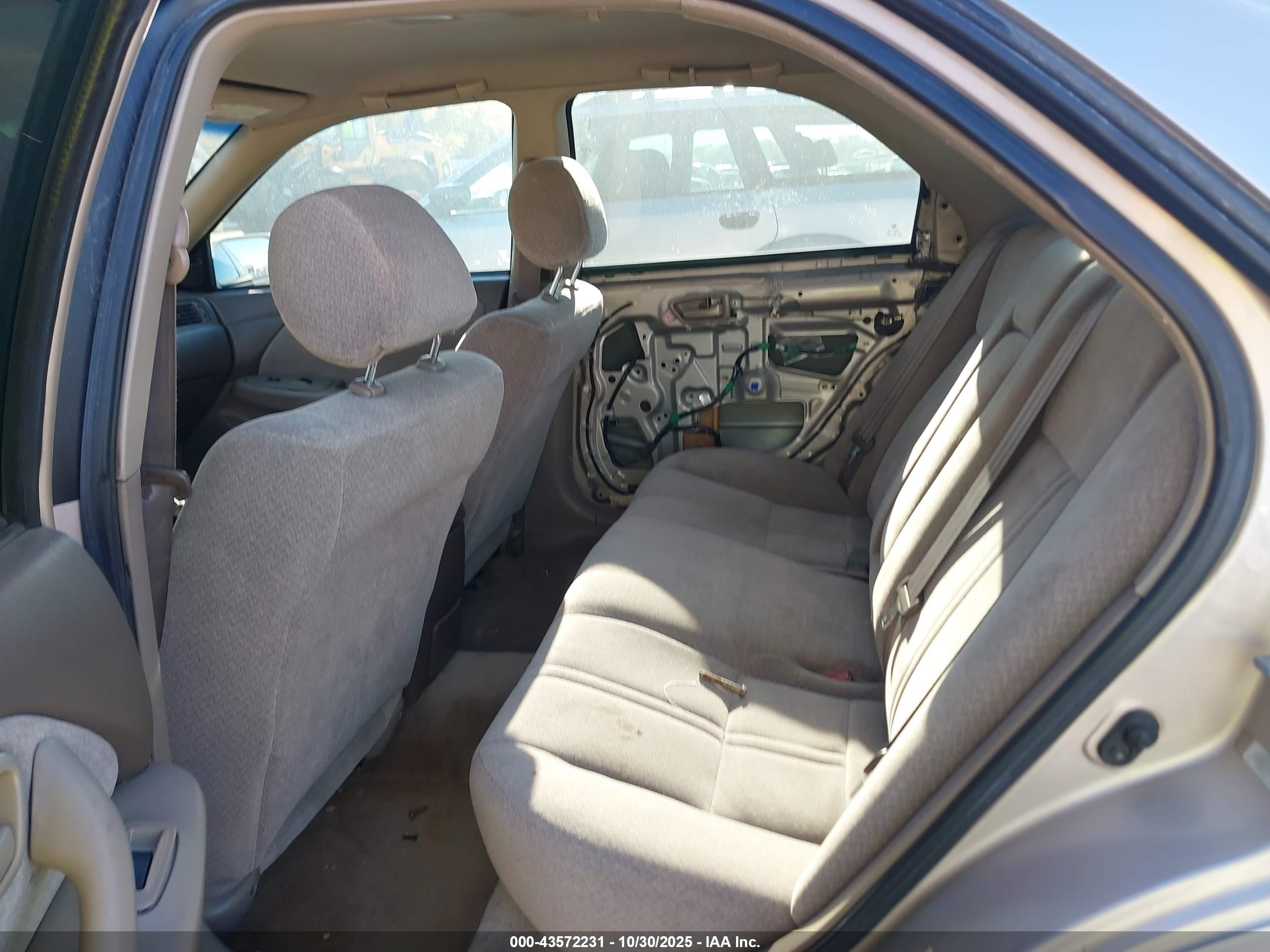TOYOTA CAMRY image 8