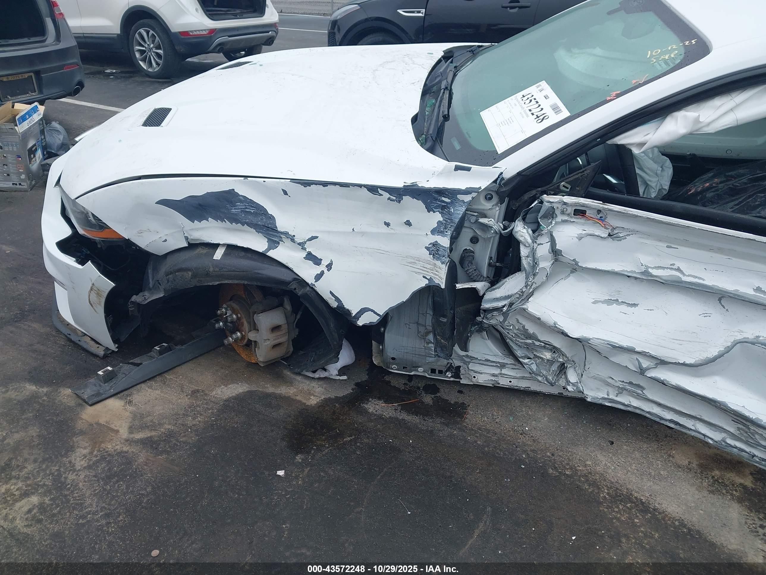 FORD MUSTANG image 6