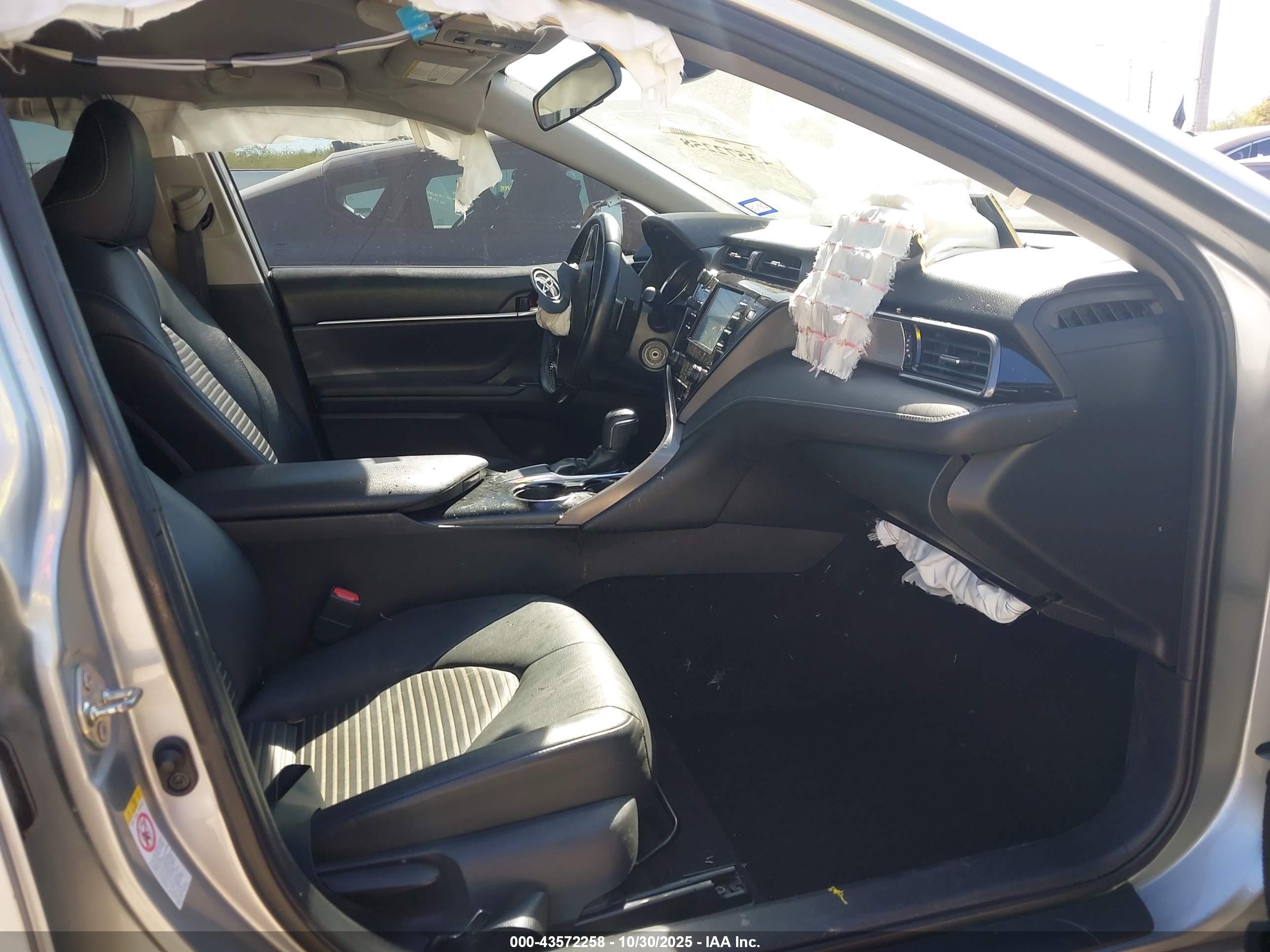 TOYOTA CAMRY image 5