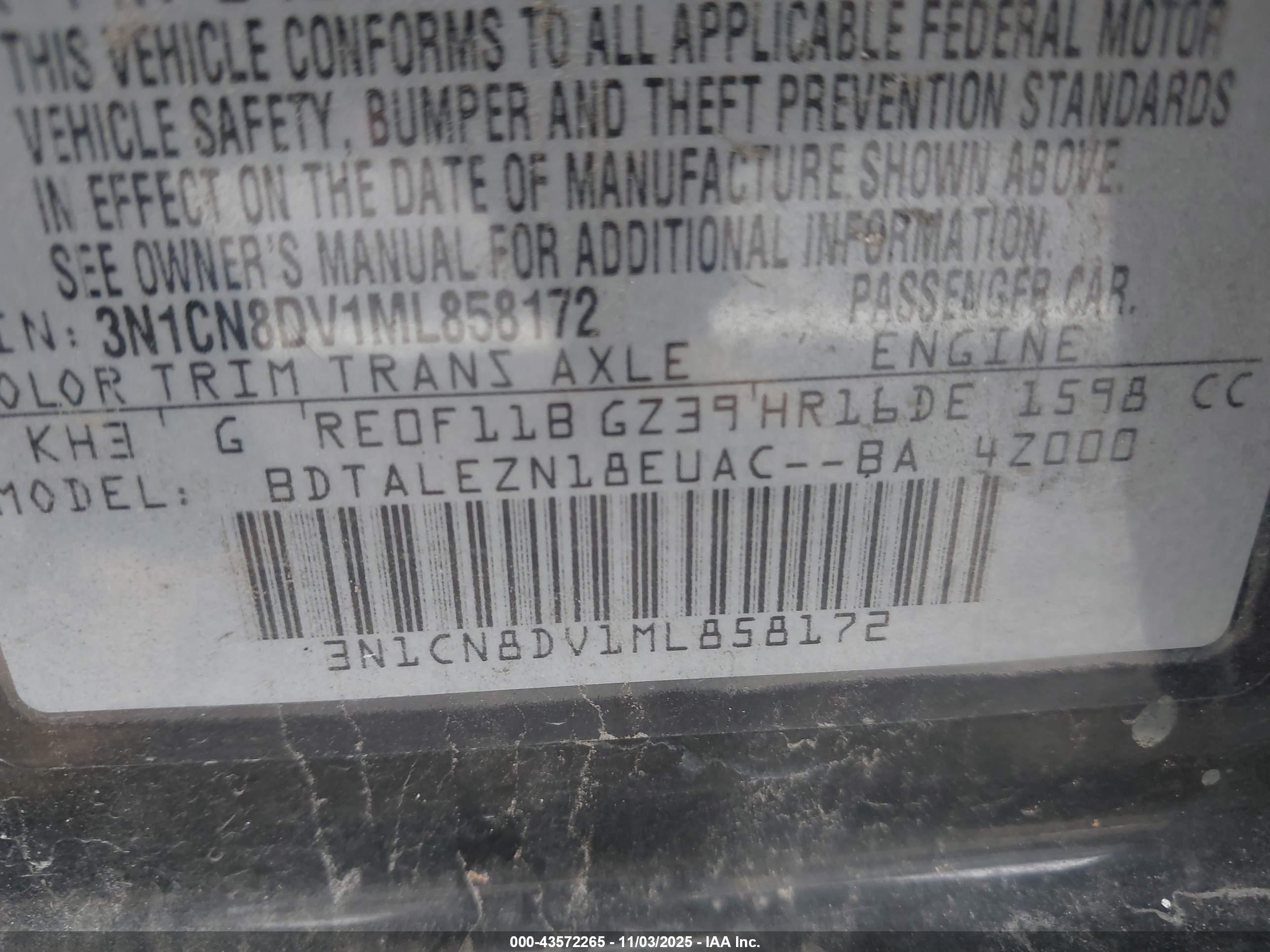 NISSAN VERSA image 9