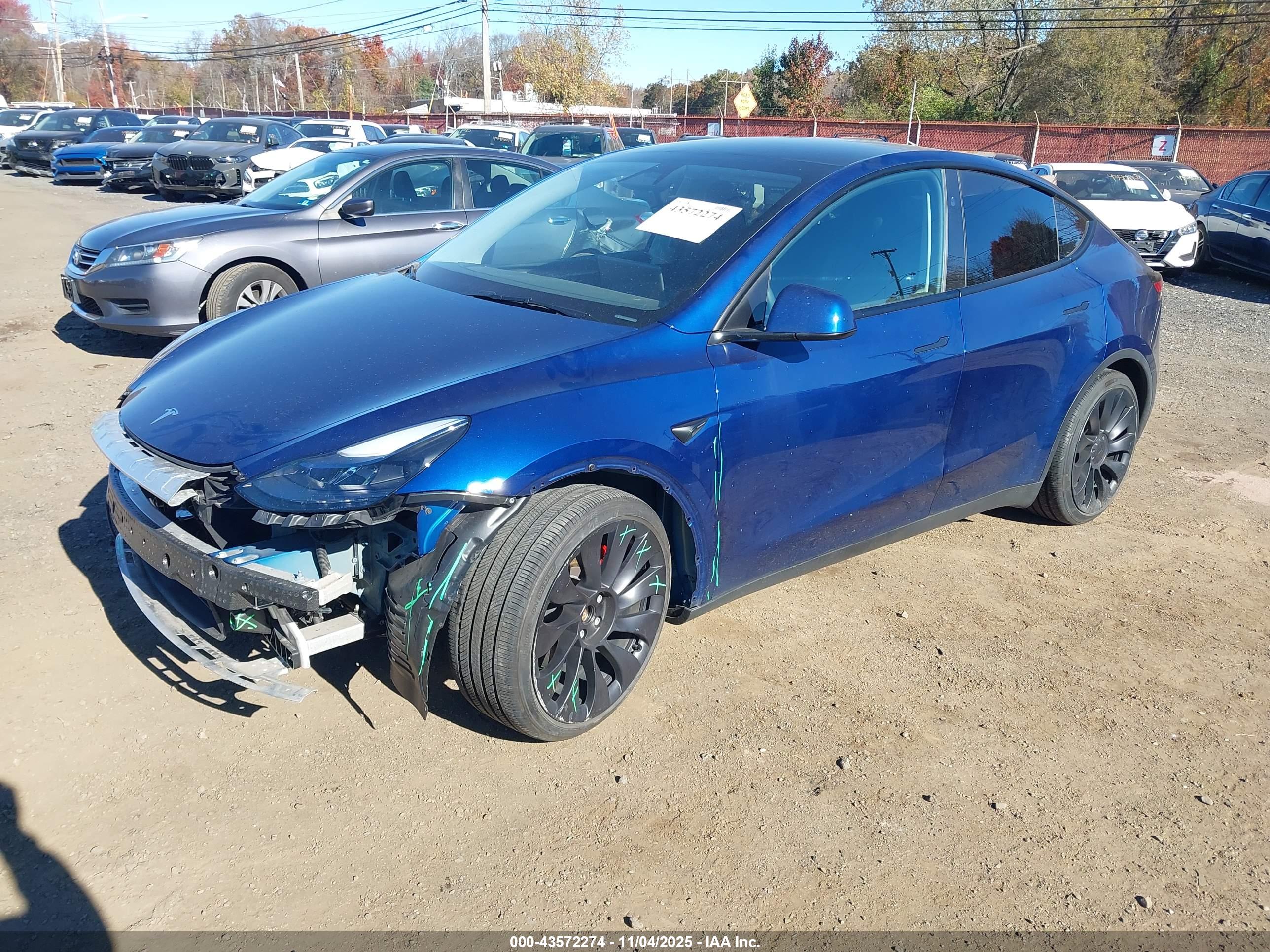 TESLA MODEL image 2