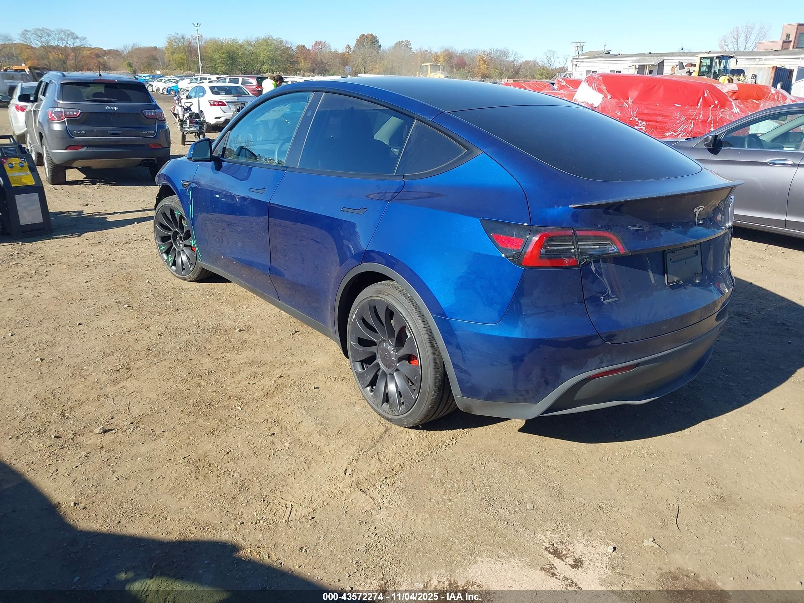 TESLA MODEL image 3
