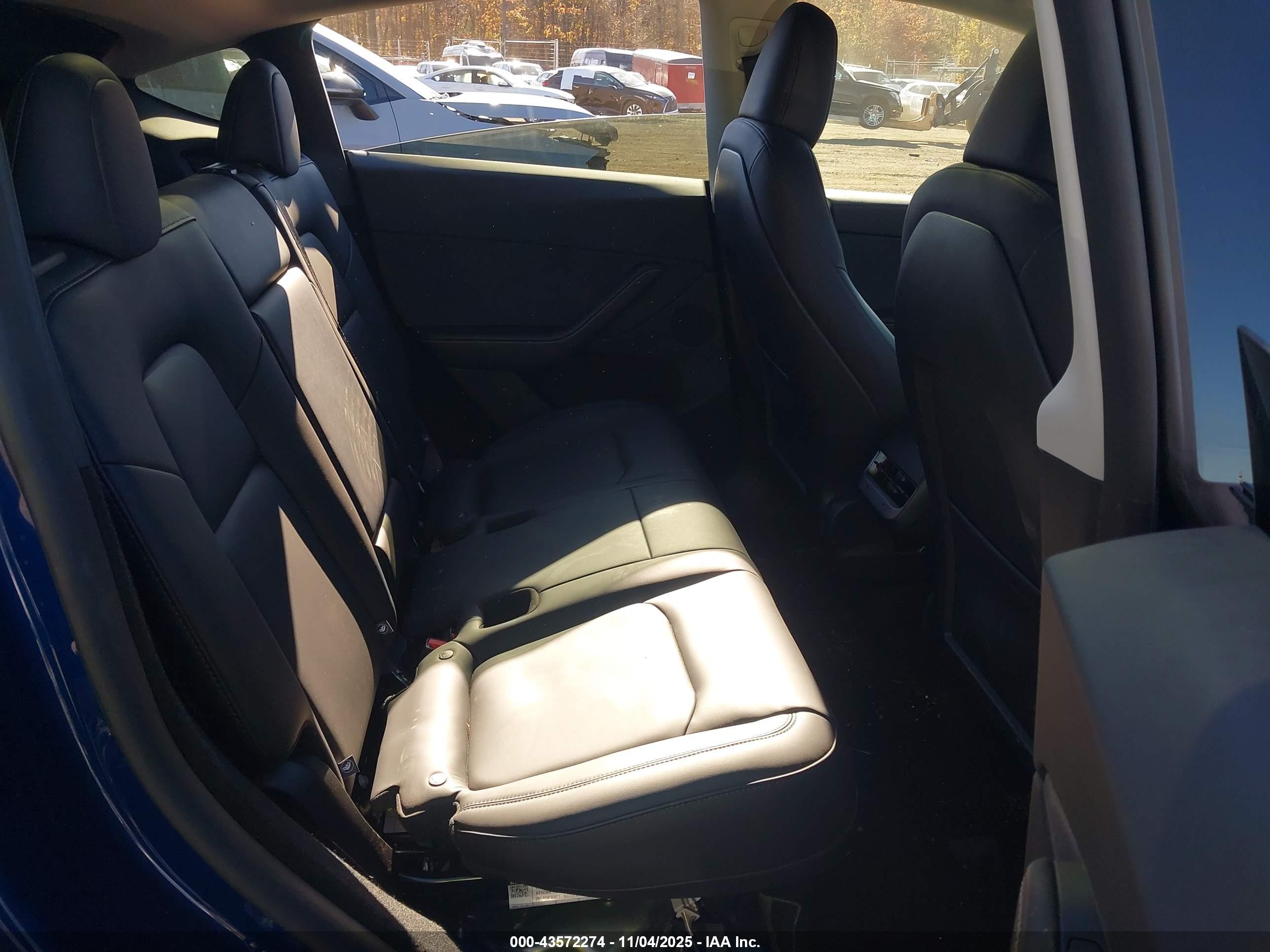 TESLA MODEL image 8
